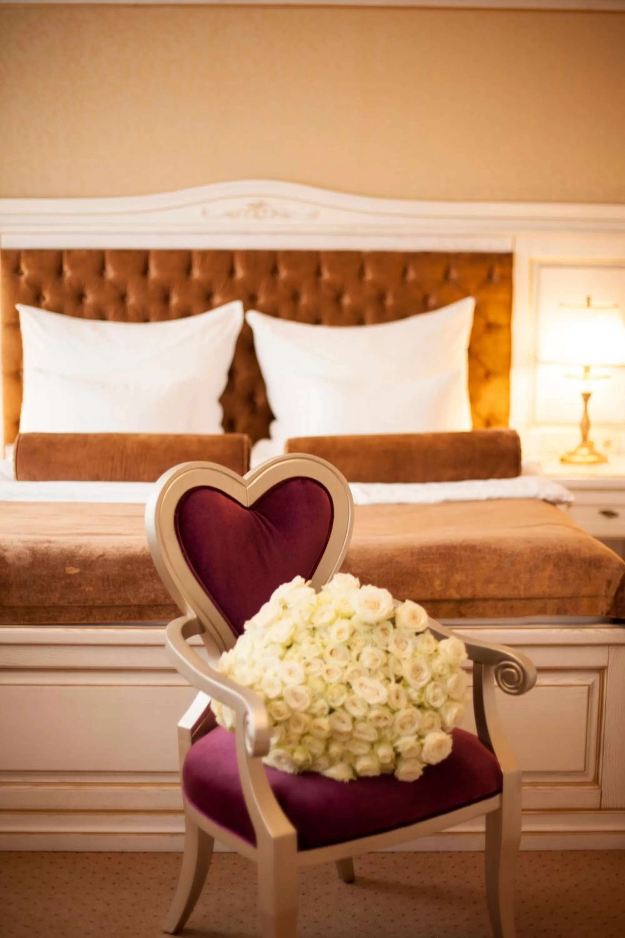 Business facilities, Bed in Nadiya Hotel