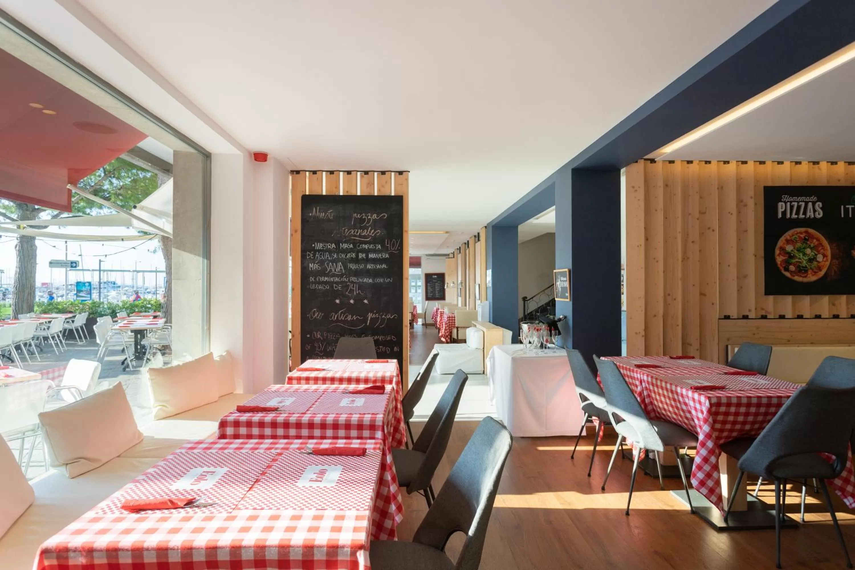 Restaurant/places to eat in Hotel Eolo