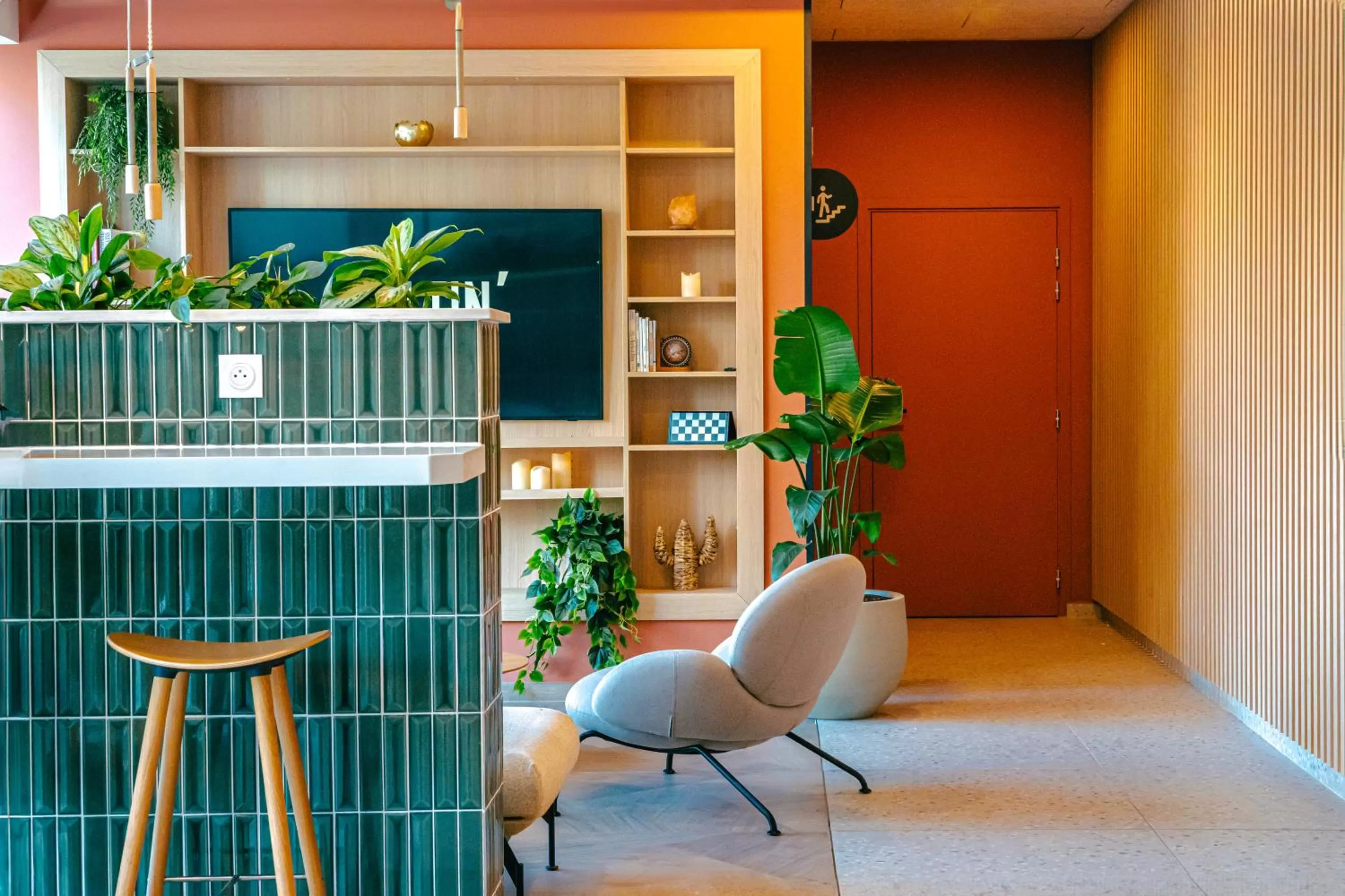 Communal lounge/ TV room in ibis Styles Marseille Palais des Congrès Vélodrome