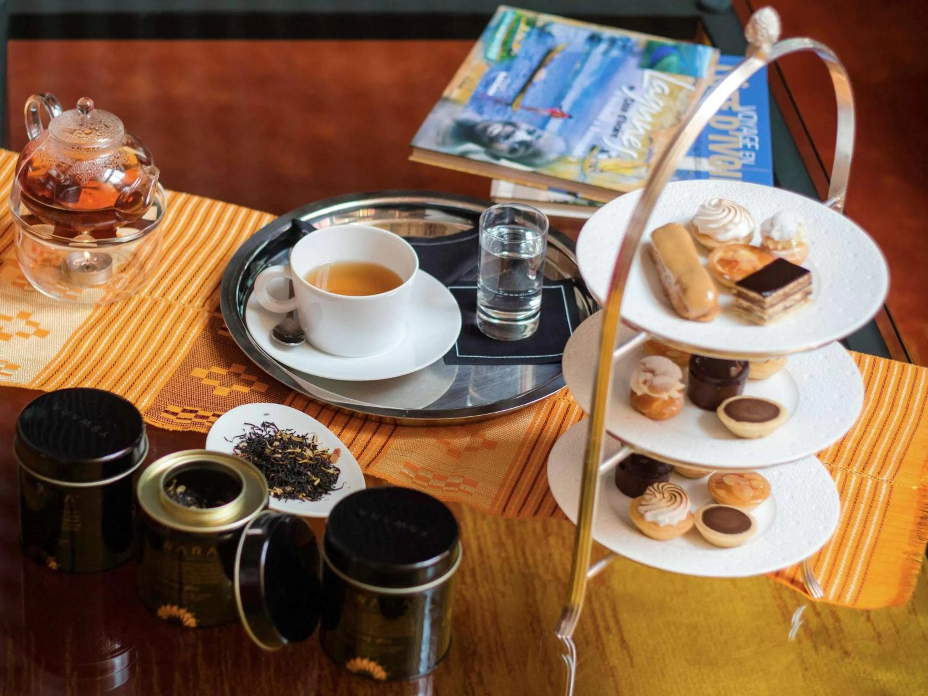 Lounge or bar in Sofitel Abidjan Hotel Ivoire