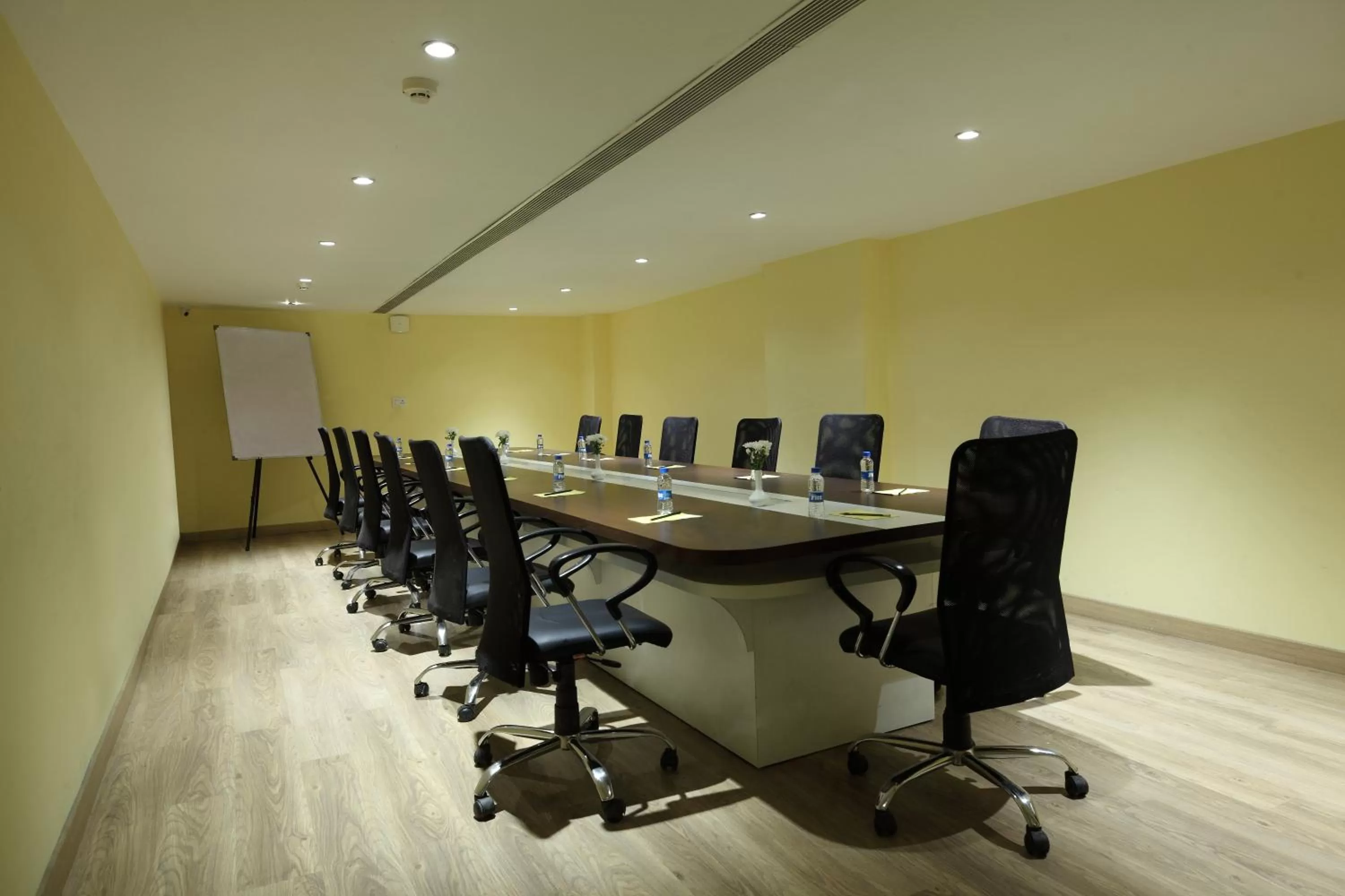 Meeting/conference room in Click Hotel Transport Nagar