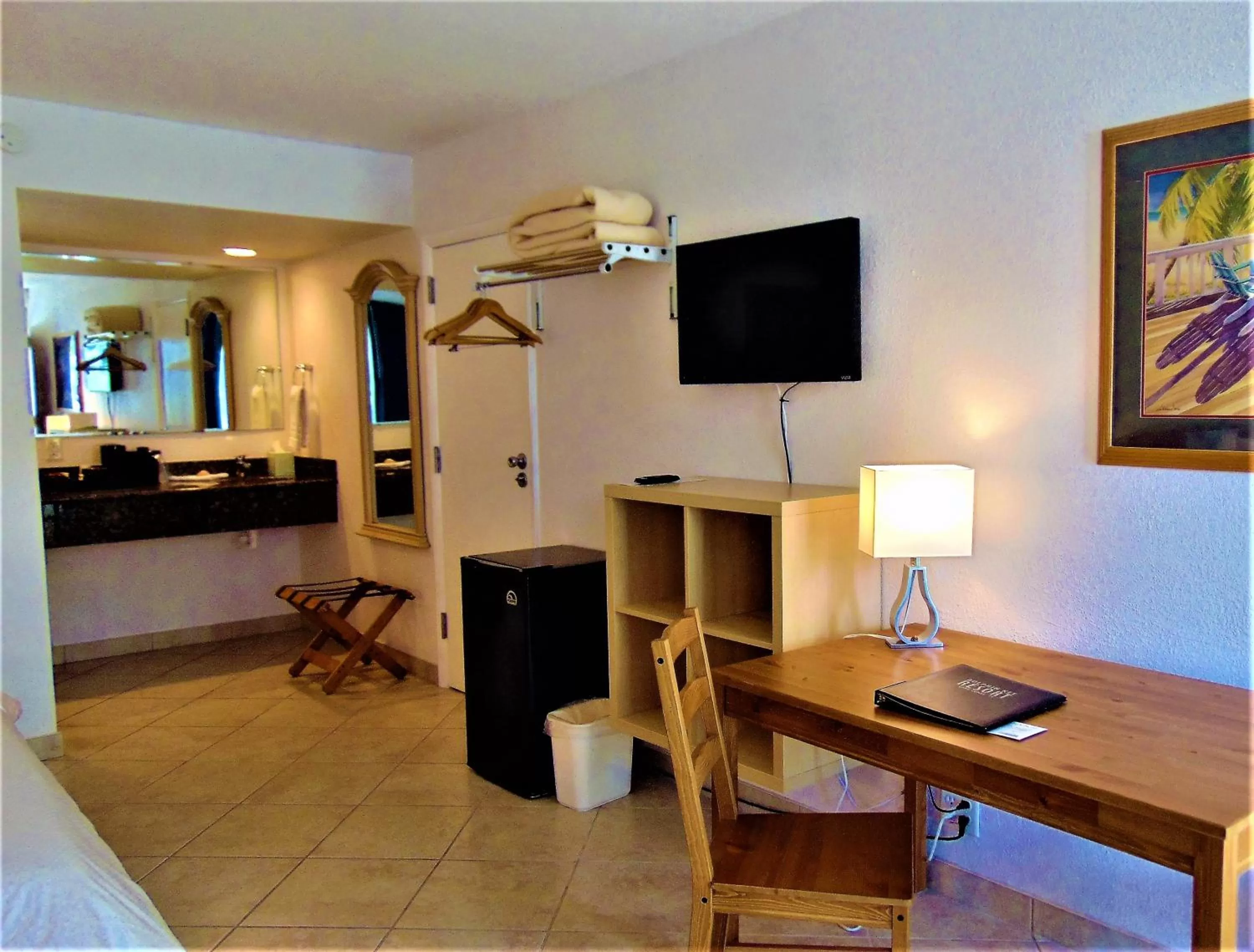 TV and multimedia in Dolphin Key Resort - Cape Coral