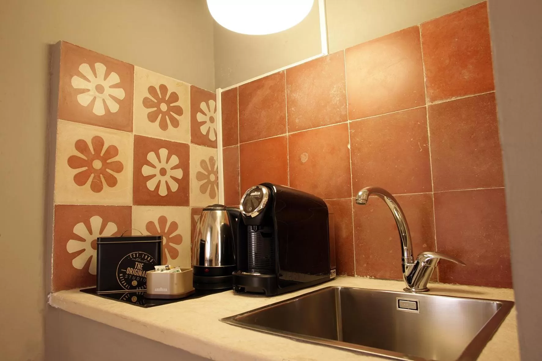 Coffee/tea facilities in Sebèl Hospitality Charme