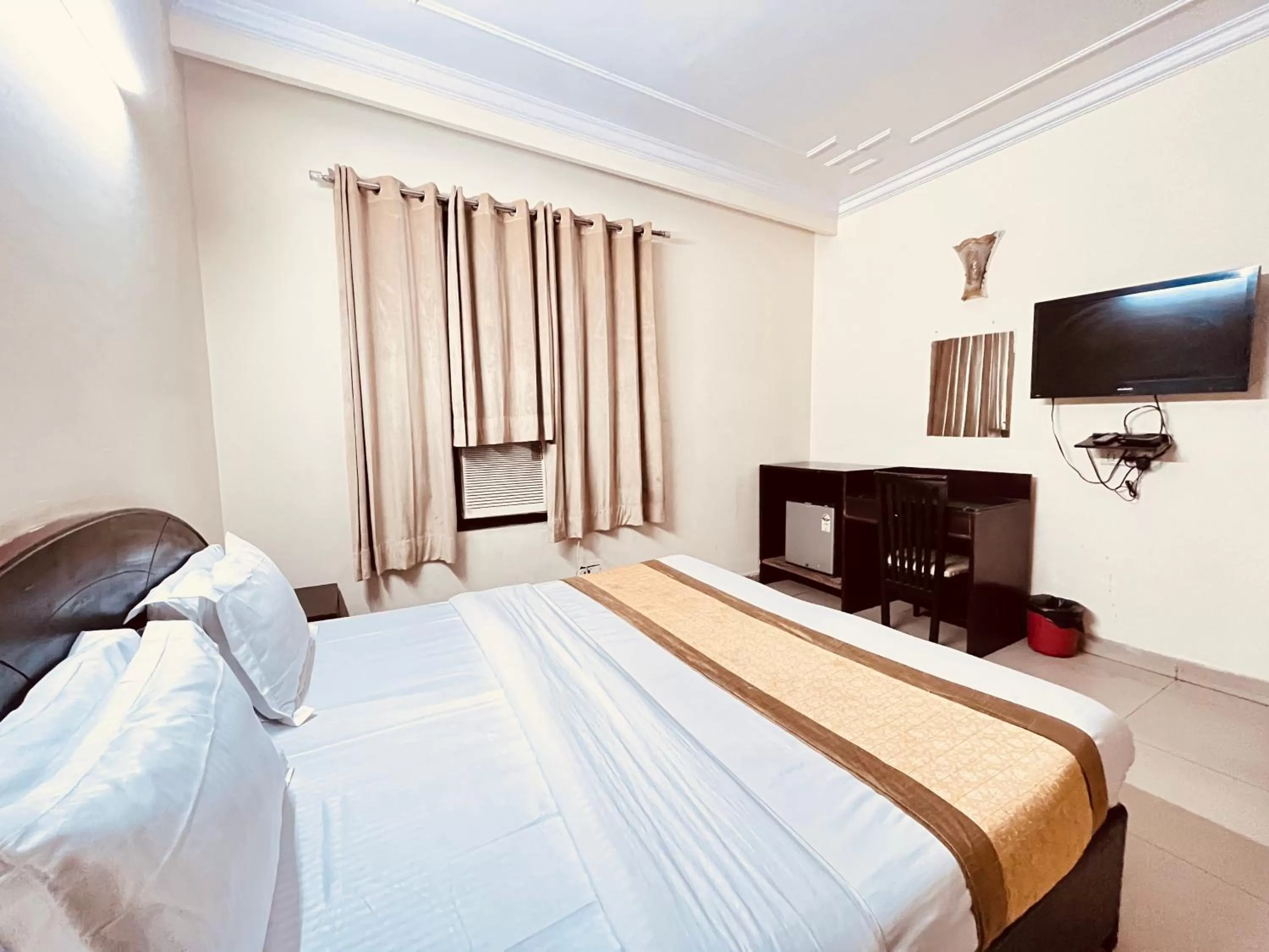 Bed in Ashoka Hotel Karol Bagh Delhi