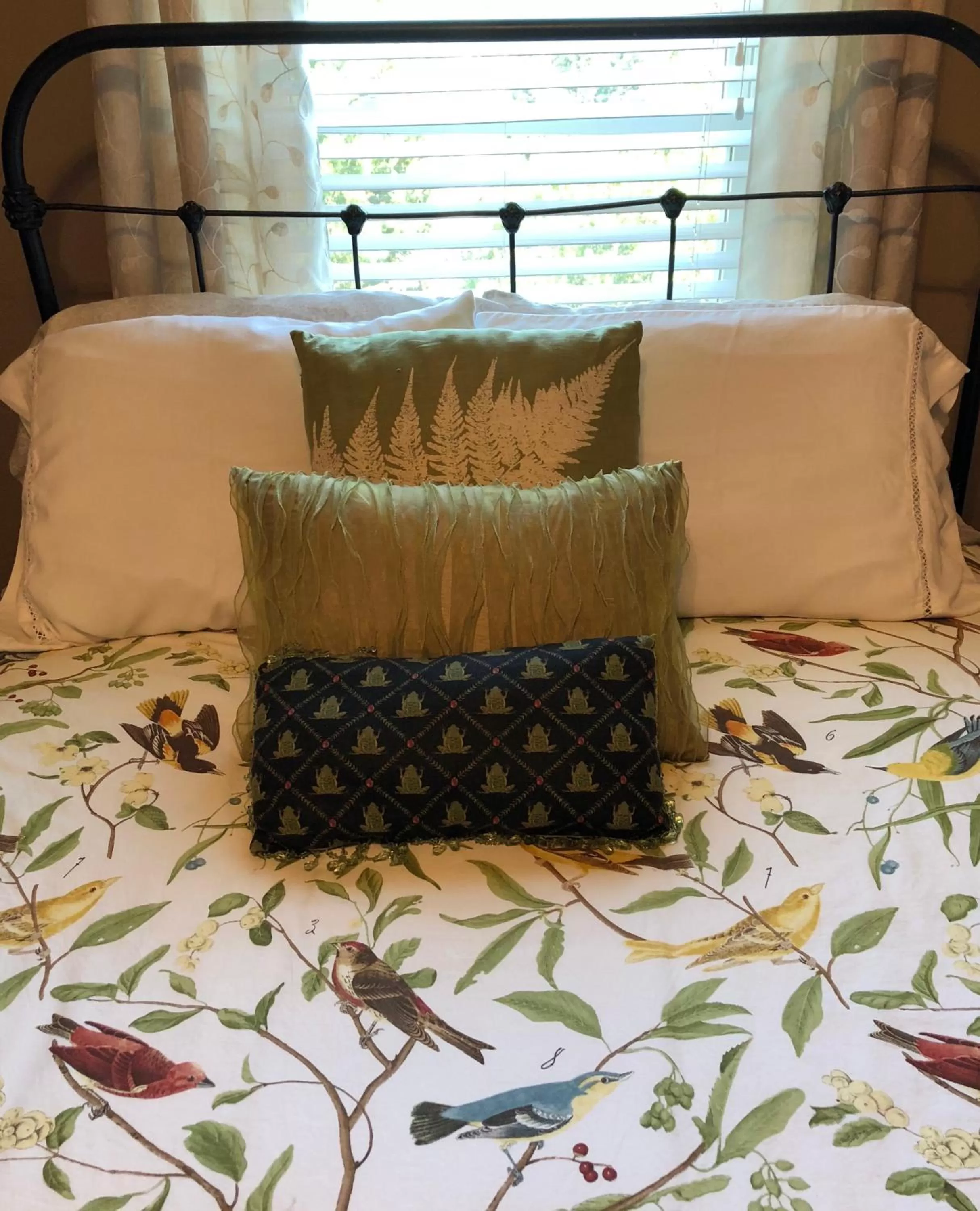 Decorative detail, Banquet Facilities in Magnolia House & Gardens B&B