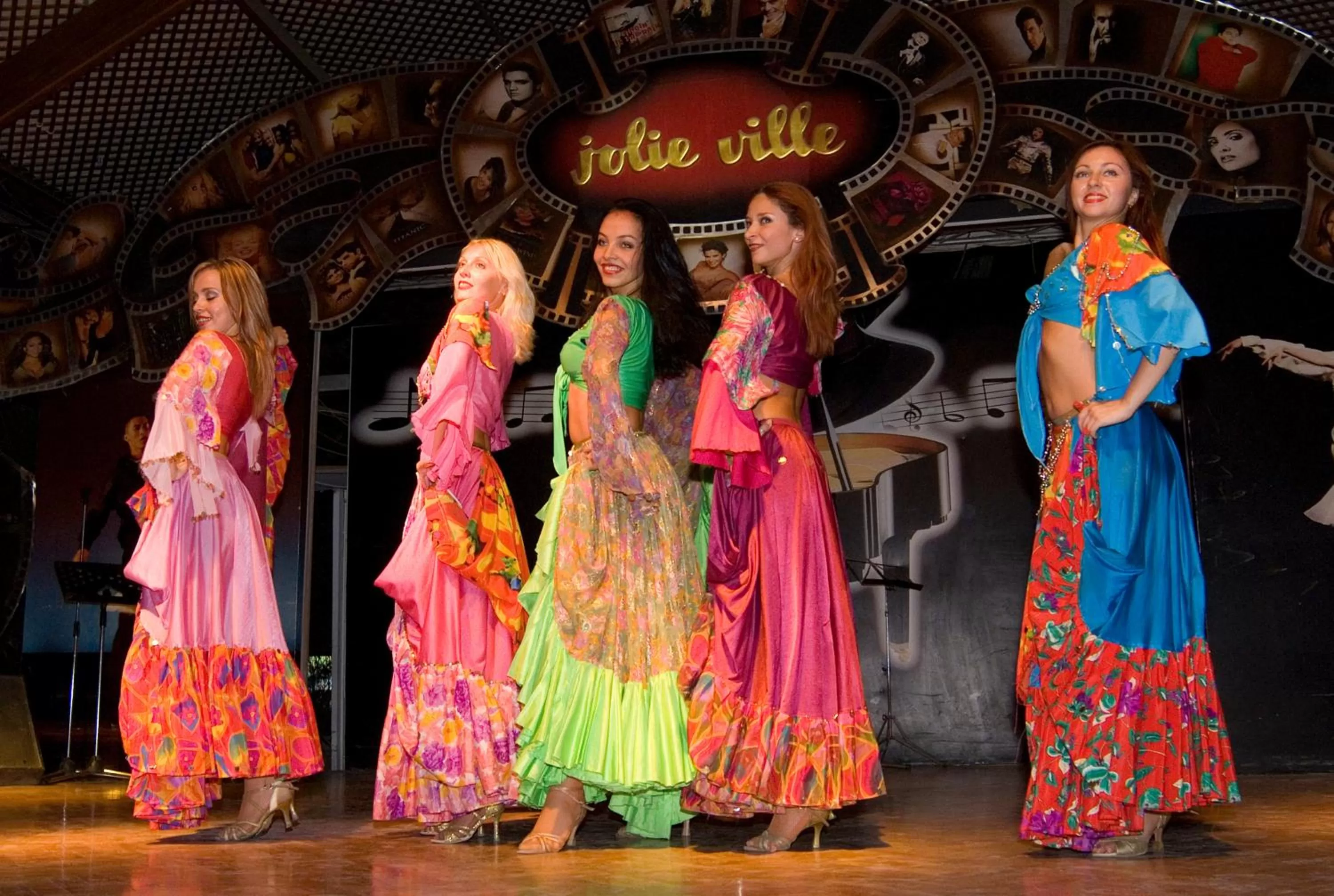 Entertainment in Maritim Jolie Ville Resort & Casino