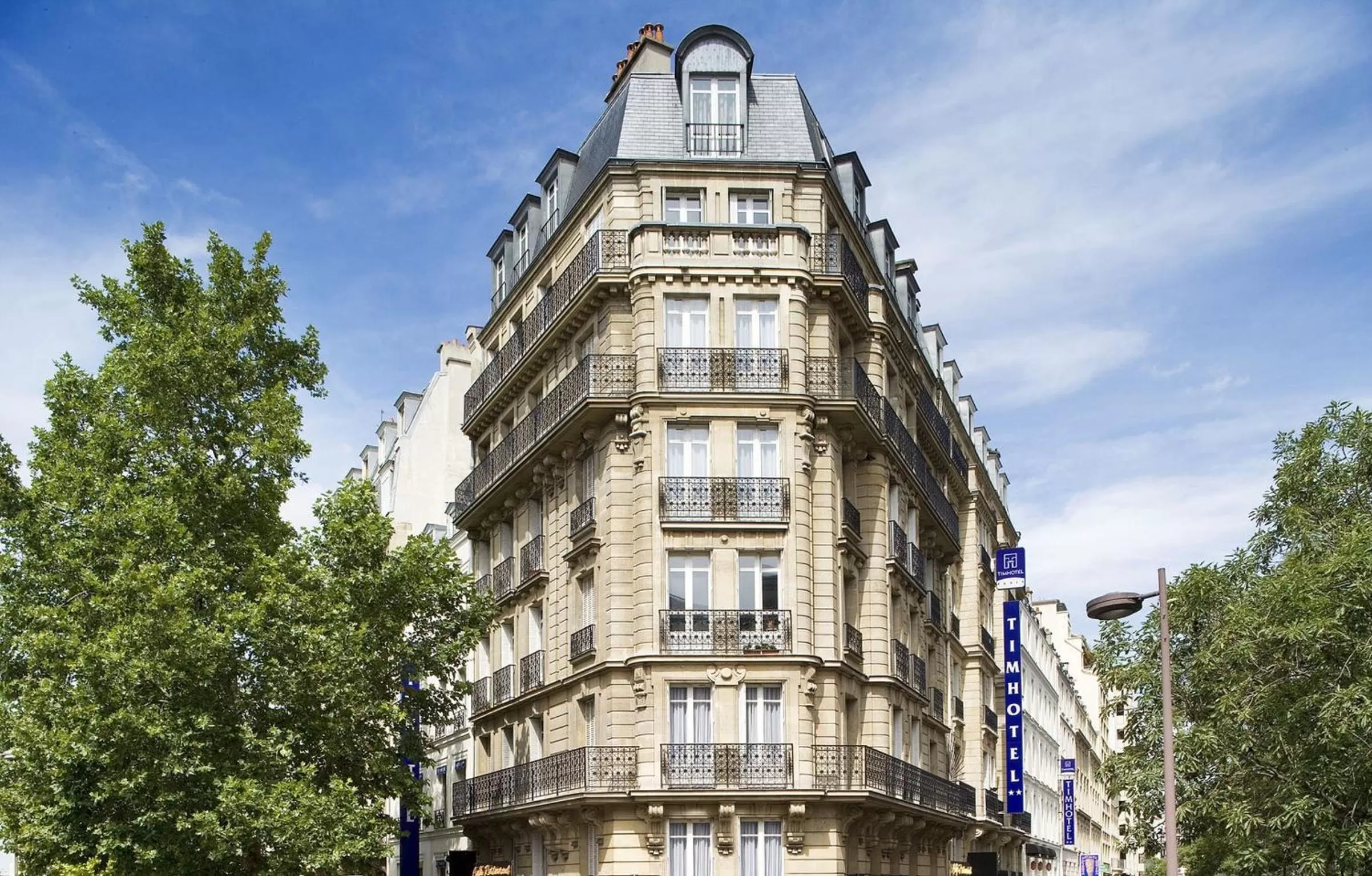 Property building in Timhotel Paris Gare Montparnasse