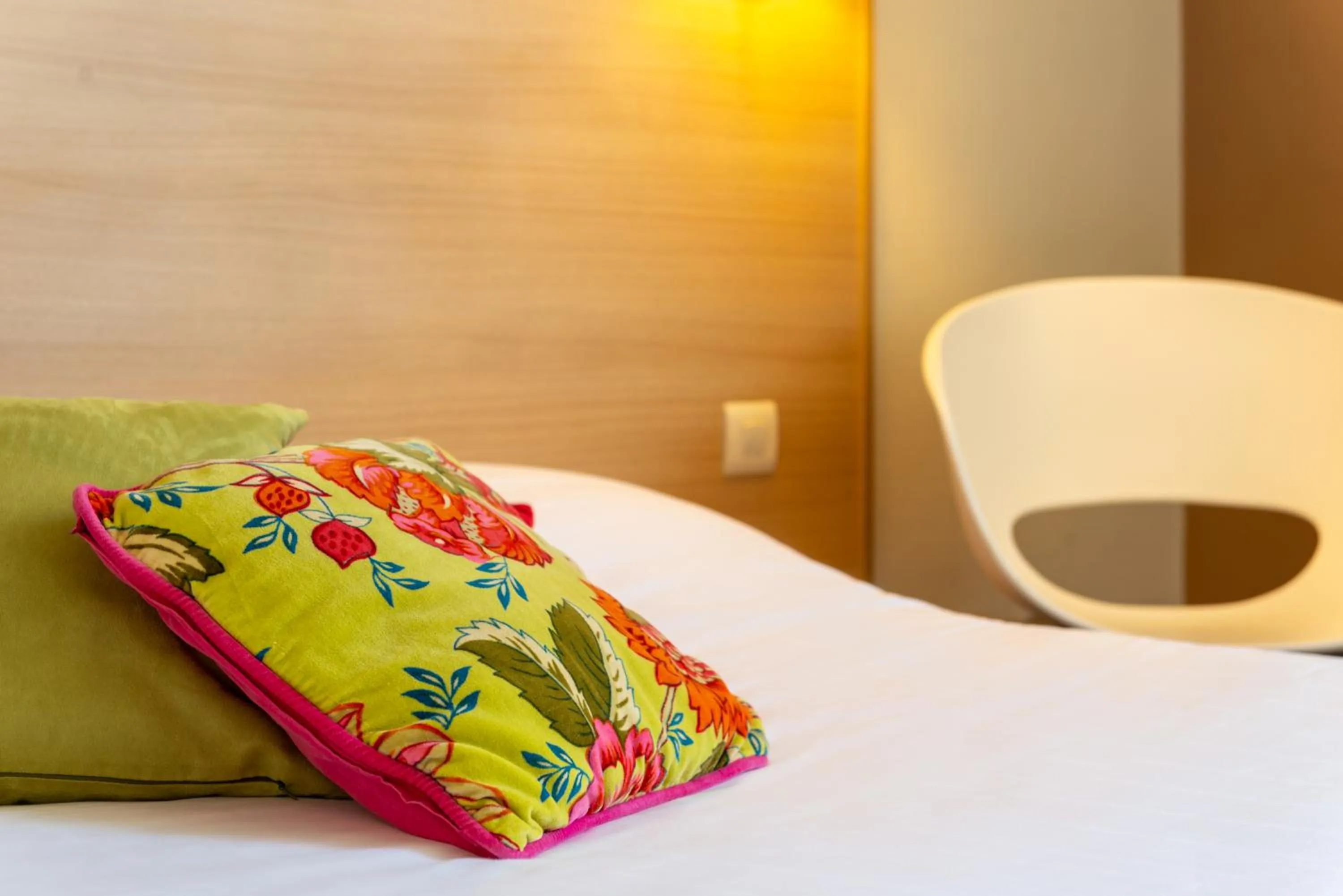 Bed in The Originals City, Hôtel Chantecler, Le Mans