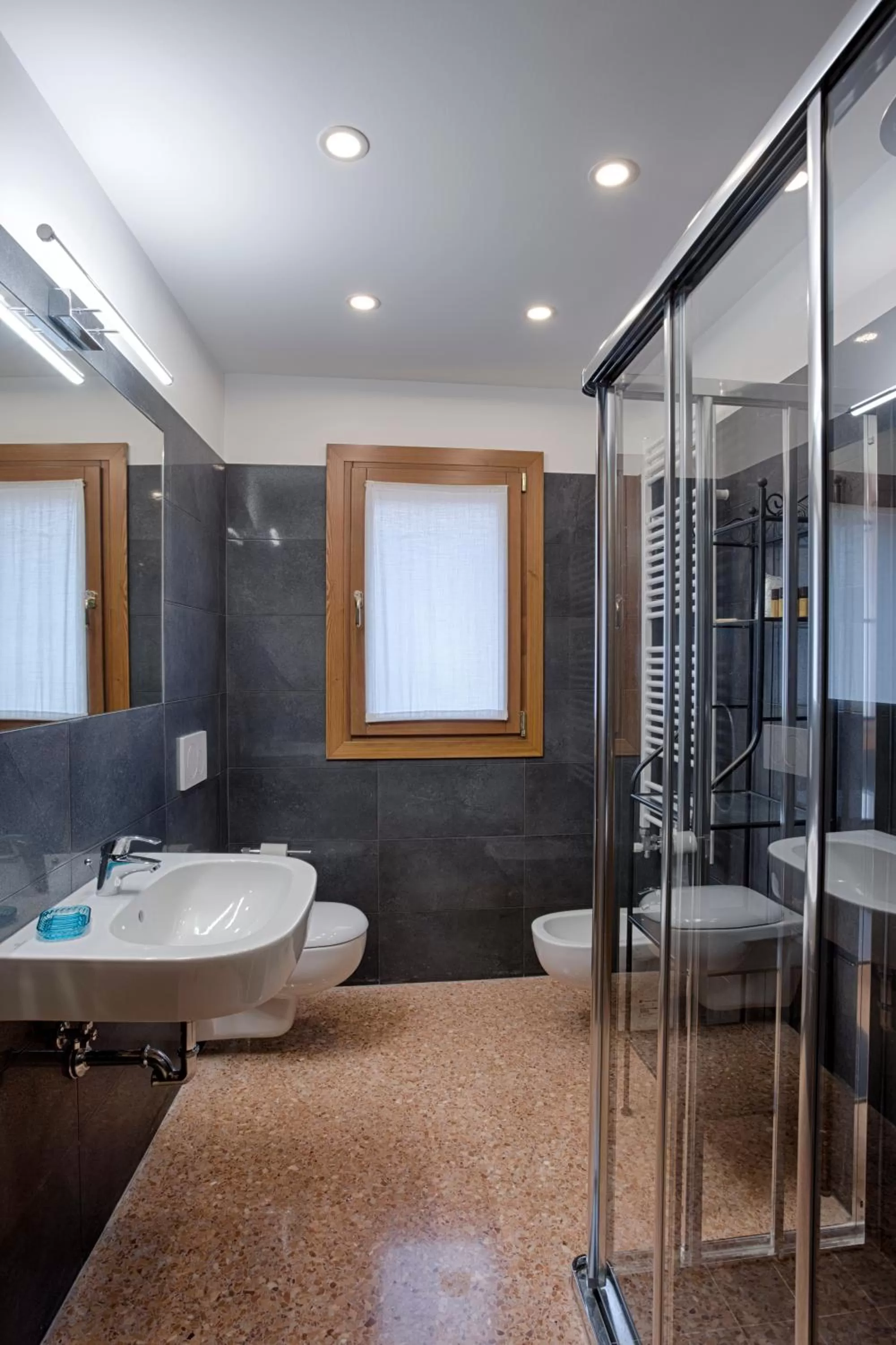 Toilet in Hotel Guerrato