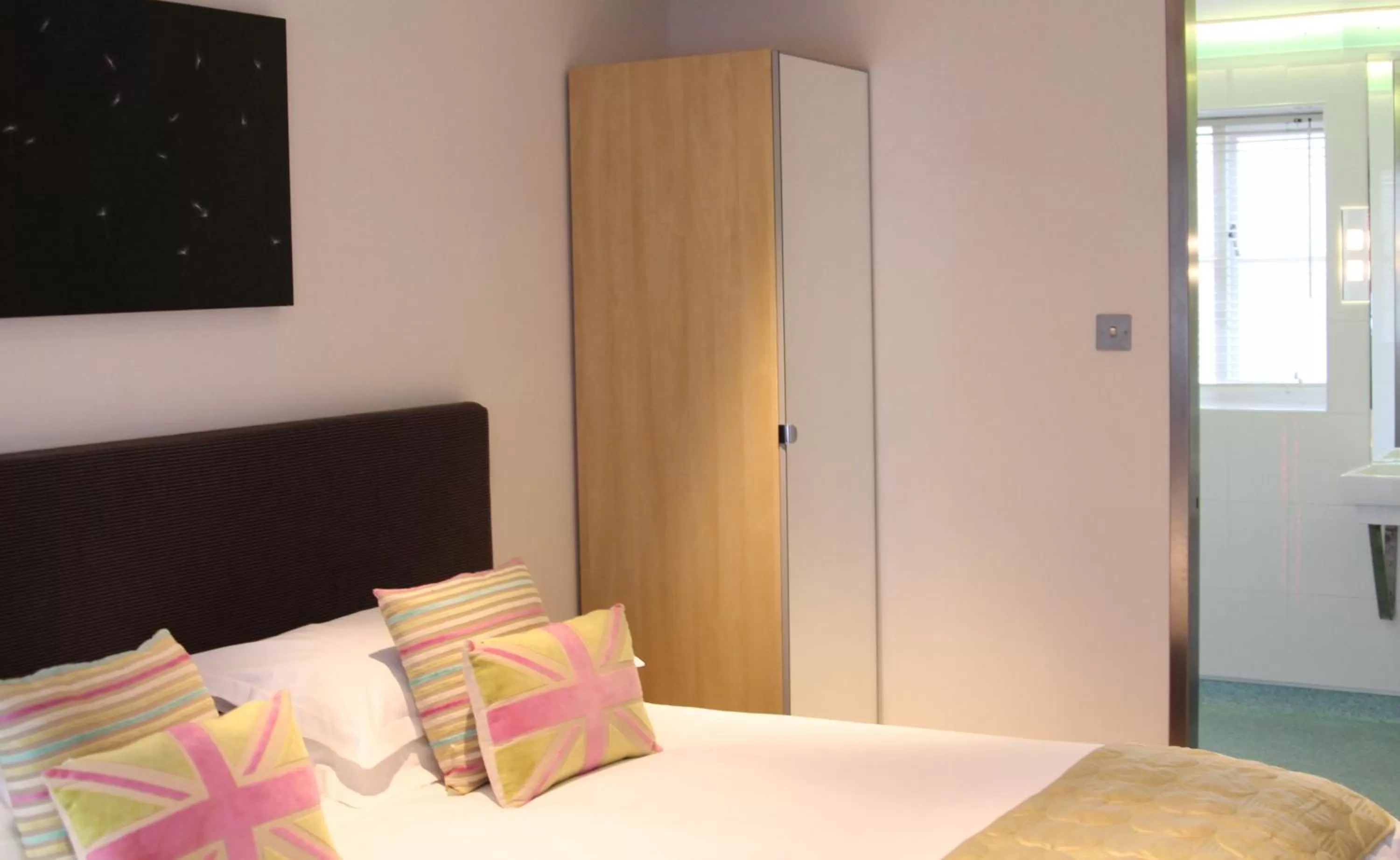 Photo of the whole room, Bed in The Bell Inn Hotel