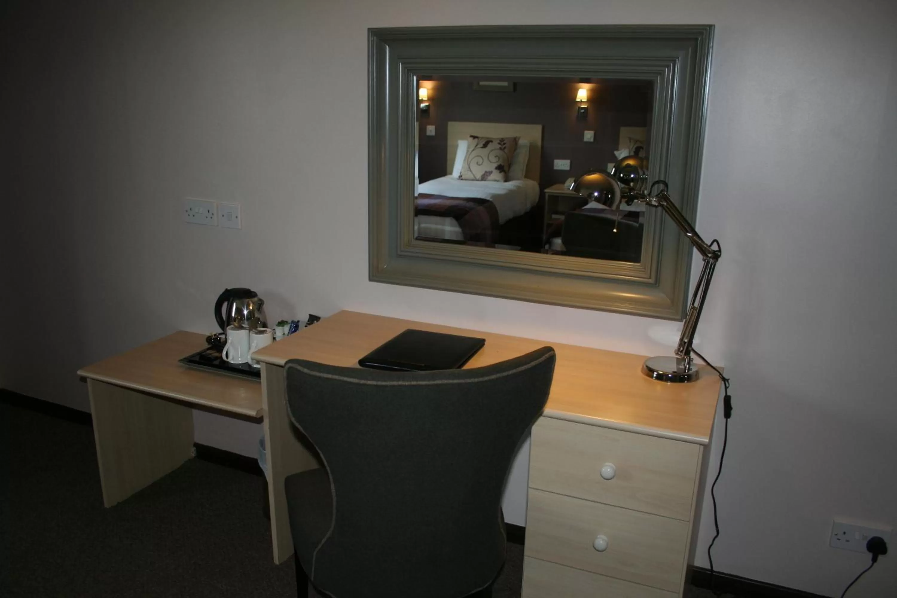 Decorative detail, Bed in Yorkway Motel