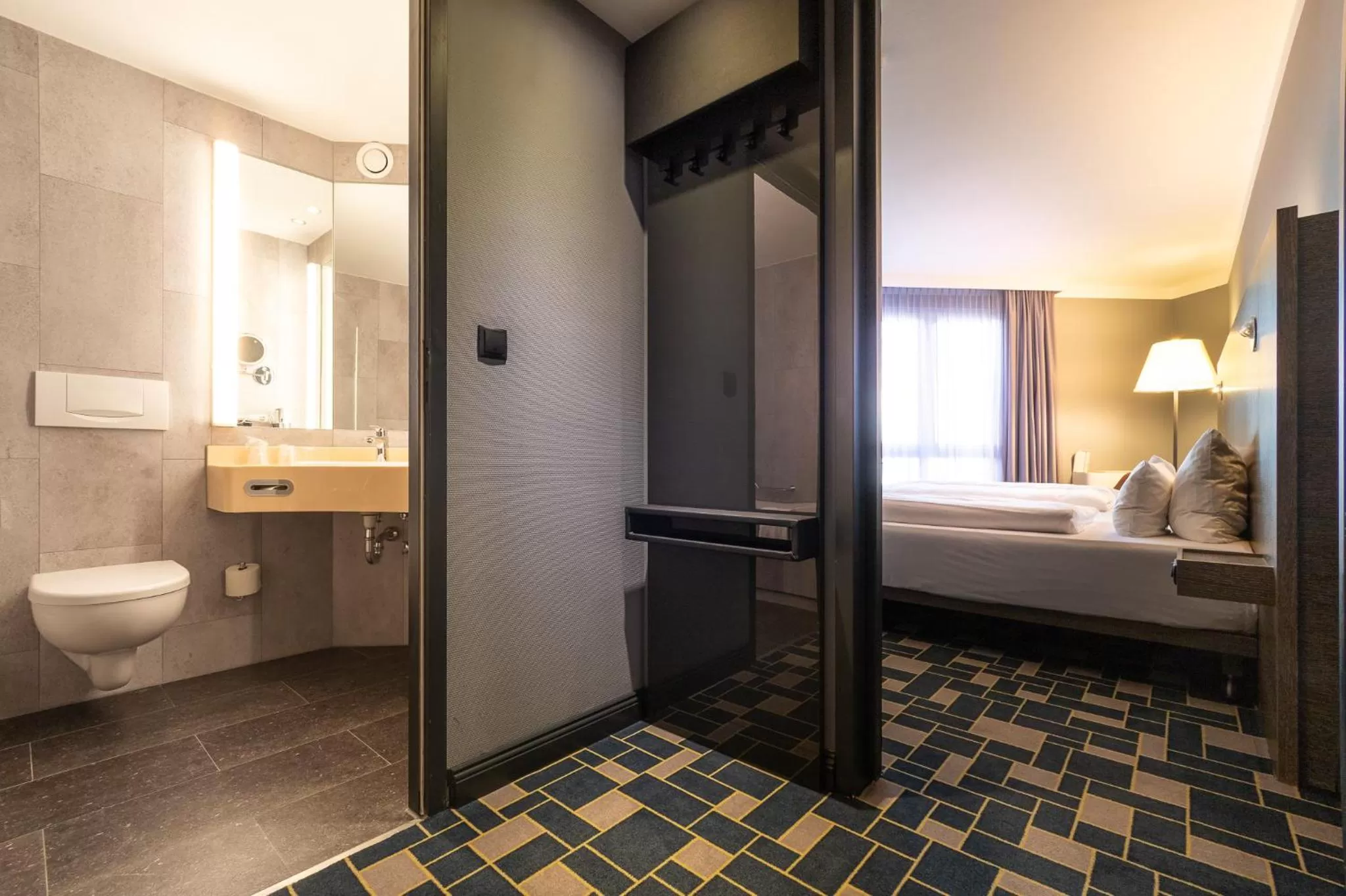 Photo of the whole room, Bed in GINN Hotel Berlin Potsdam