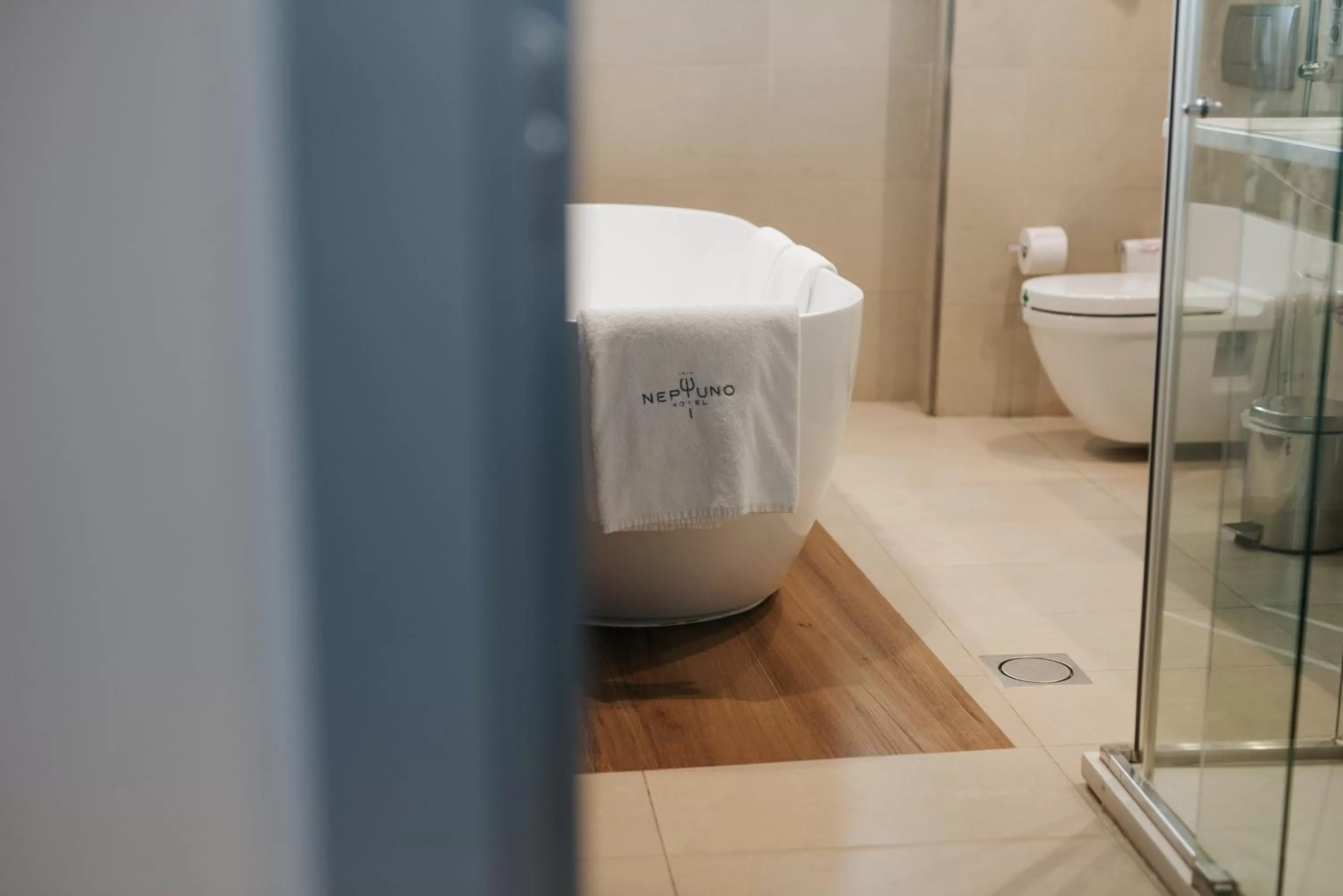 Bathroom in Hotel Neptuno Playa & Spa