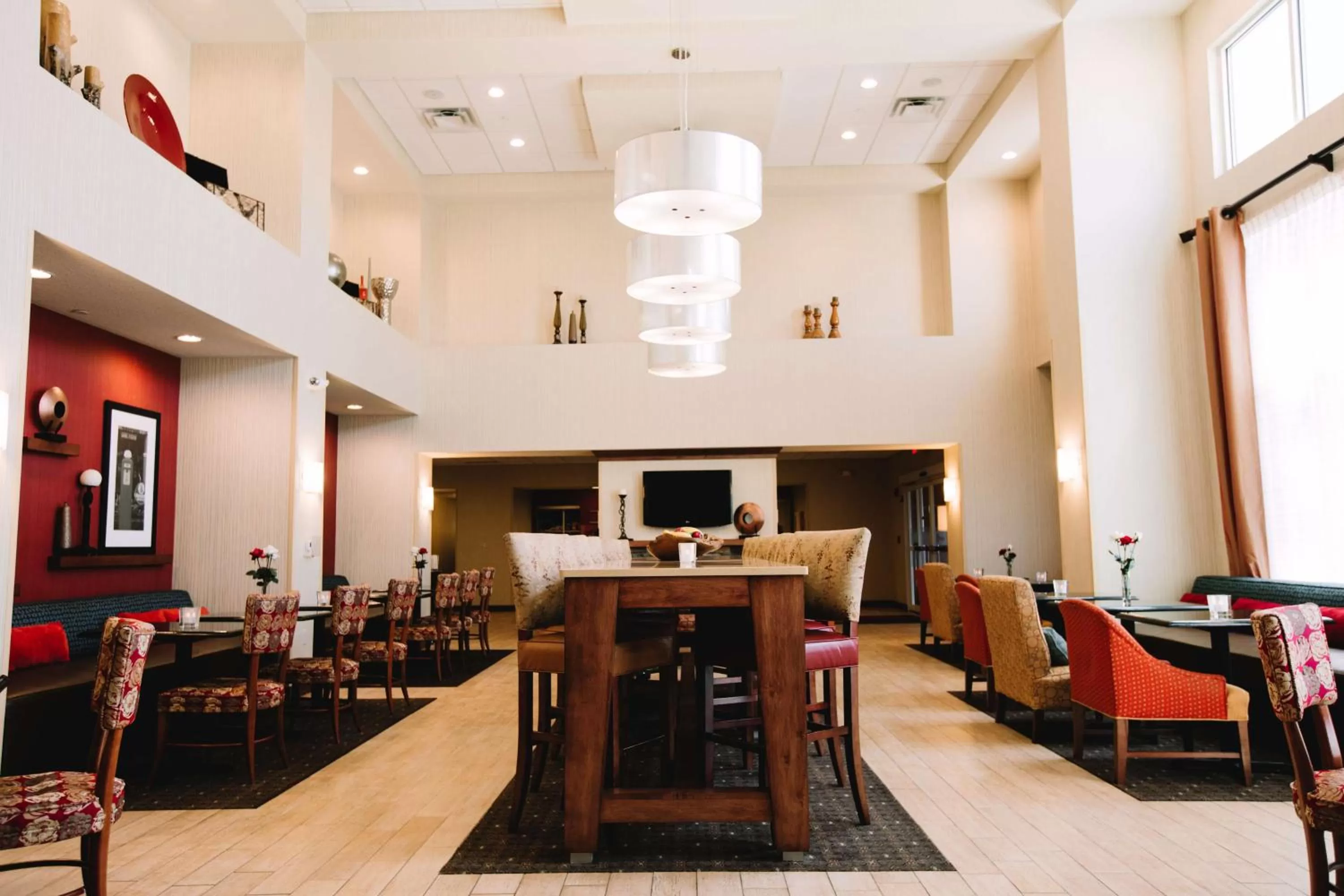 Lobby or reception in Hampton Inn & Suites Minot