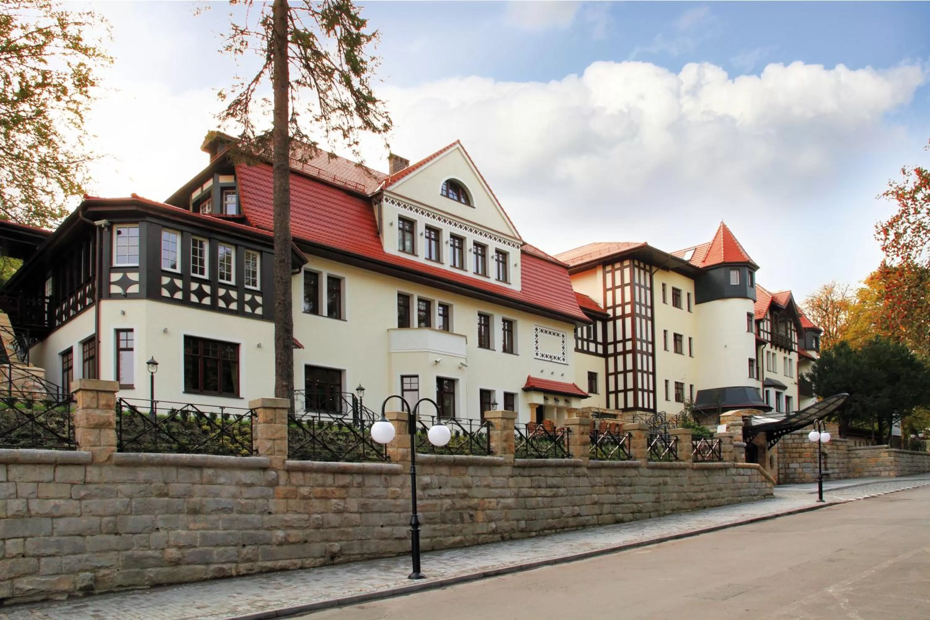 Property building in Bukowy Park Hotel Medical SPA