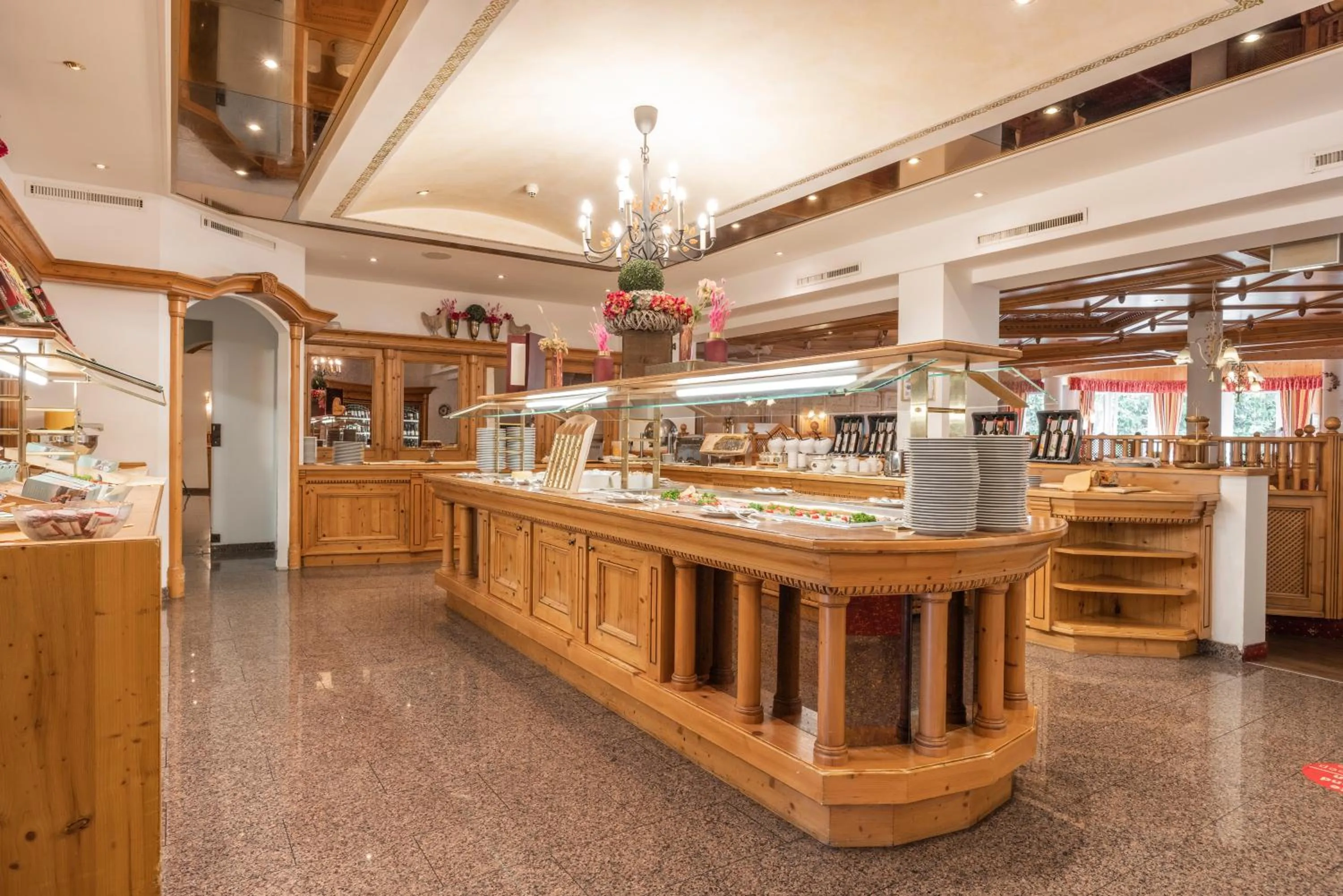 Buffet breakfast in Wellnesshotel Schönruh - Adults only