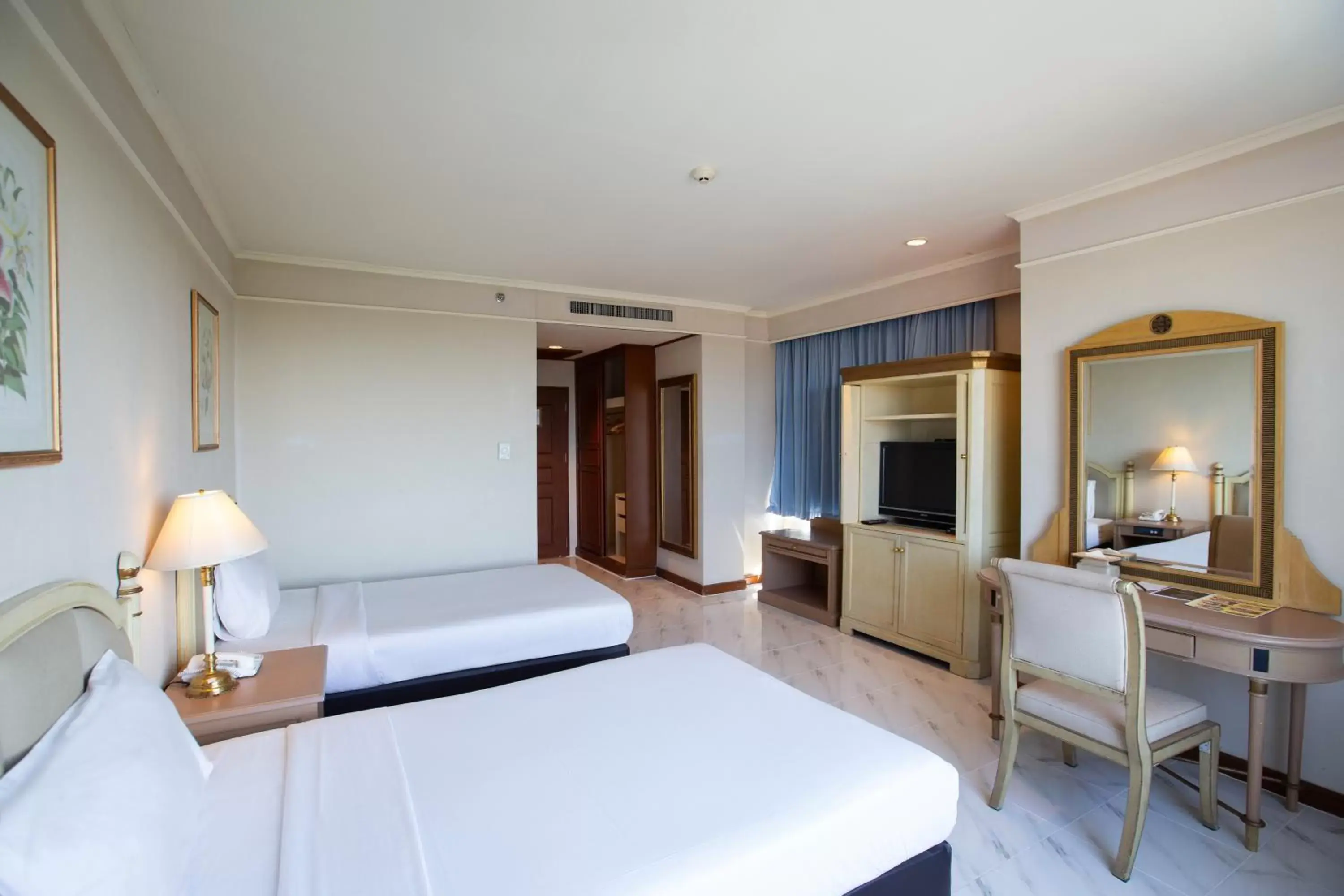 Deluxe Corner Room in The Imperial Narathiwat Hotel Deluxe Corner Room in The Imperial Narathiwat Hotel