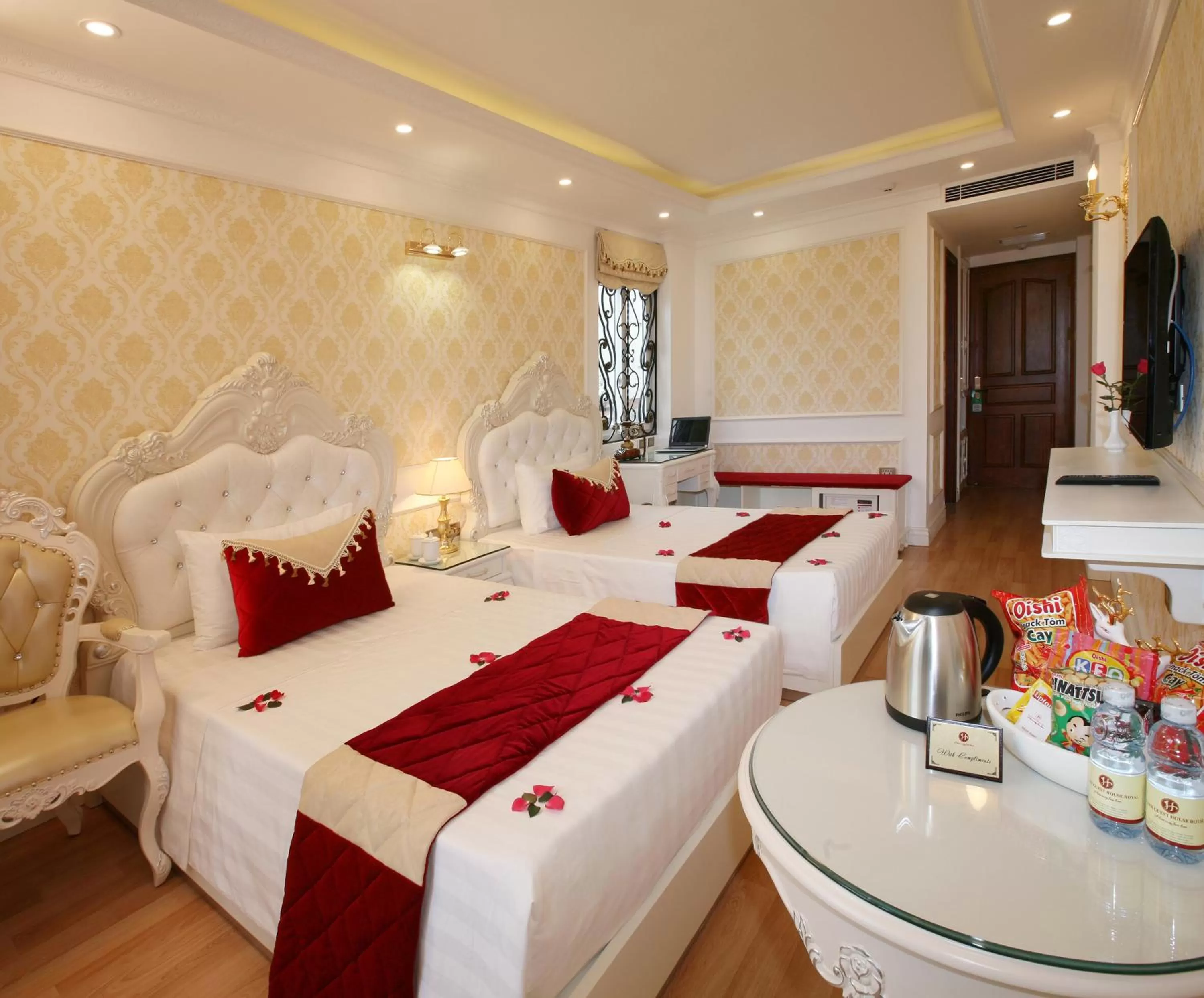 Bedroom, Bed in Hanoi Hotel Royal