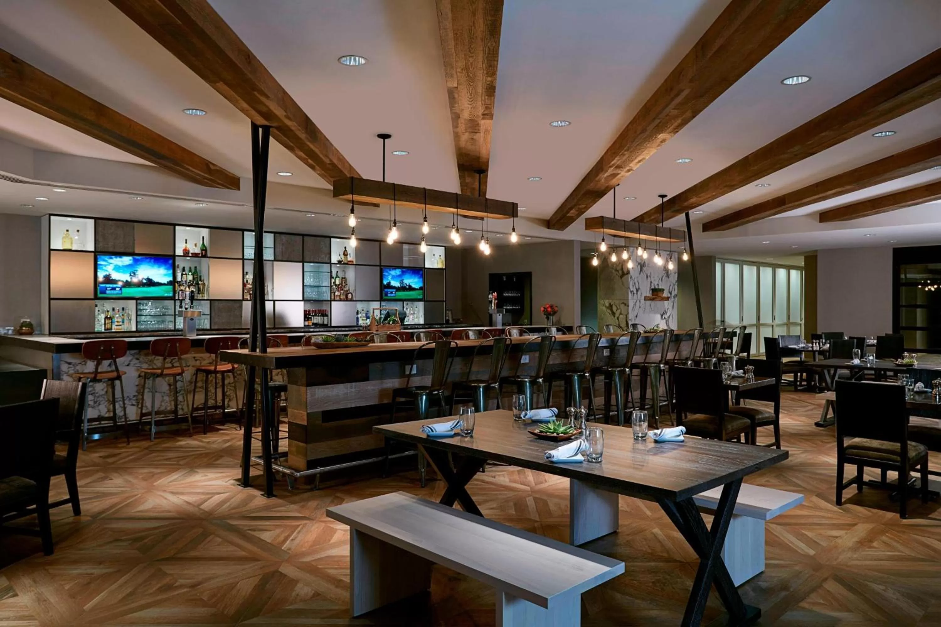 Restaurant/places to eat in Bethesda Marriott