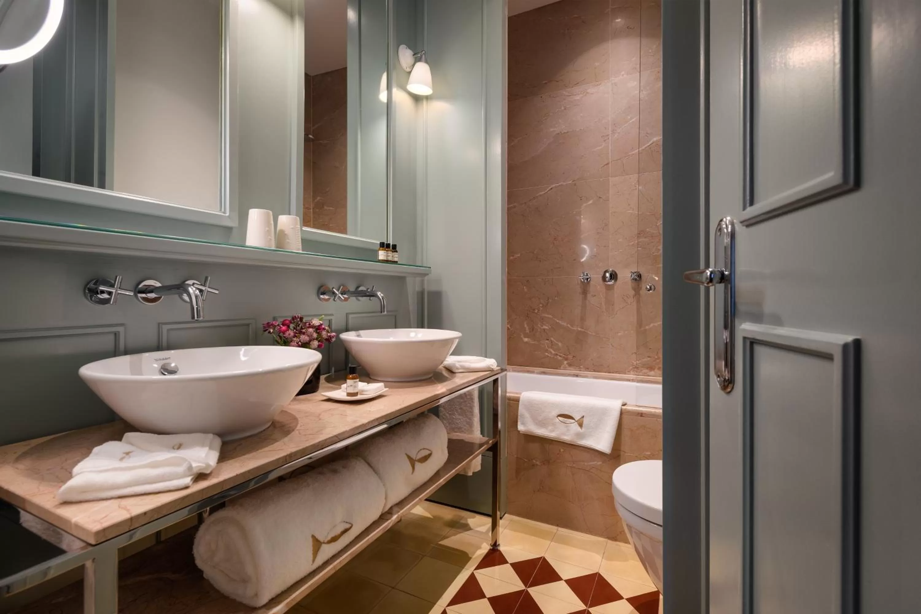 Bathroom in Bairro Alto Hotel