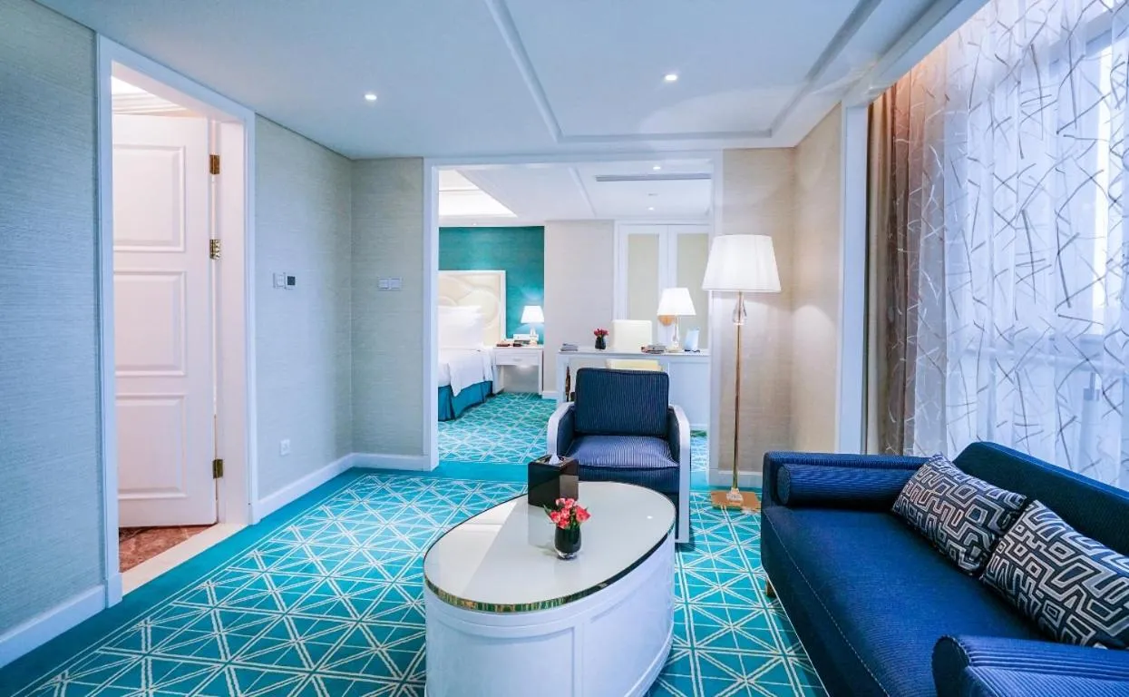 Living room, Bed in Wyndham Grand Plaza Royale Ningbo