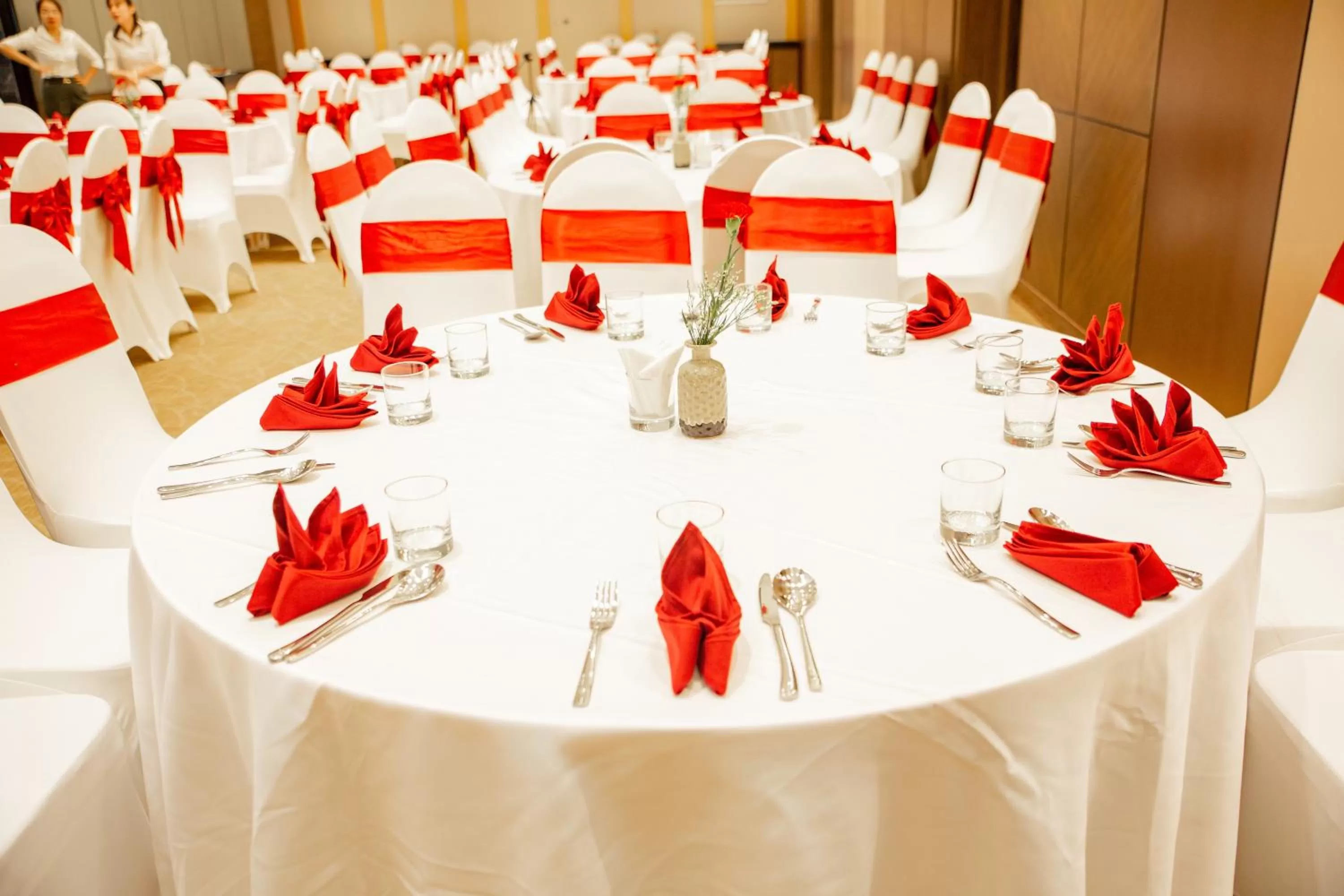 Meeting/conference room in Ramada Hotel & Suites by Wyndham Halong Bay View