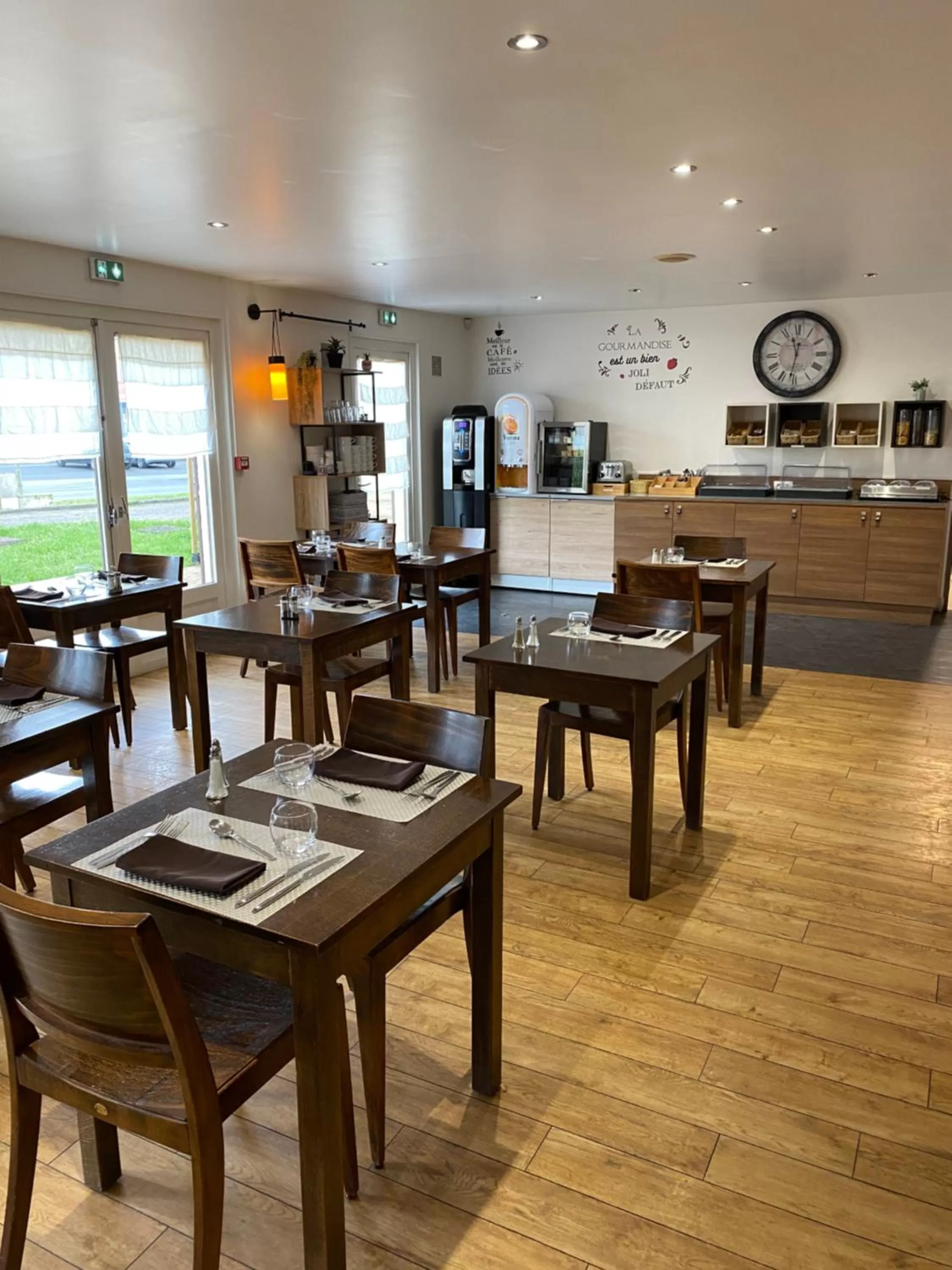 Restaurant/places to eat in Kyriad Montargis Amilly