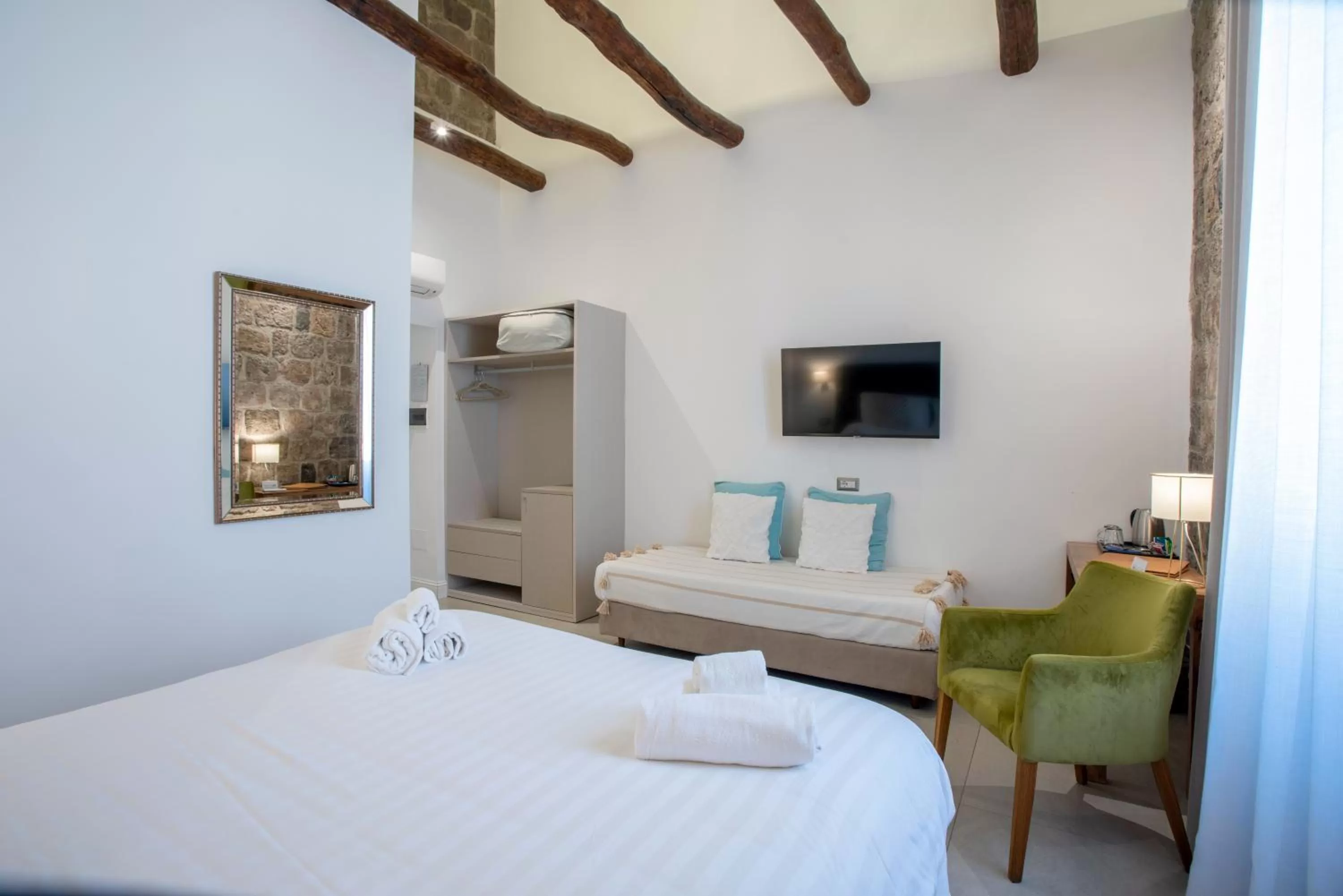 Bedroom, Bed in La Chiaja art&relais