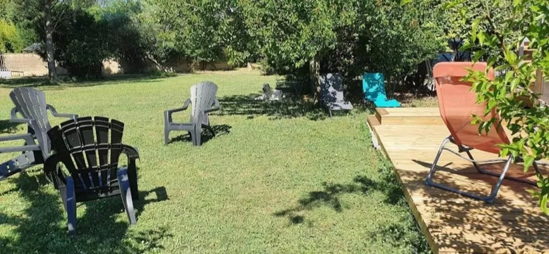 Garden in Aux berges du pont du gard