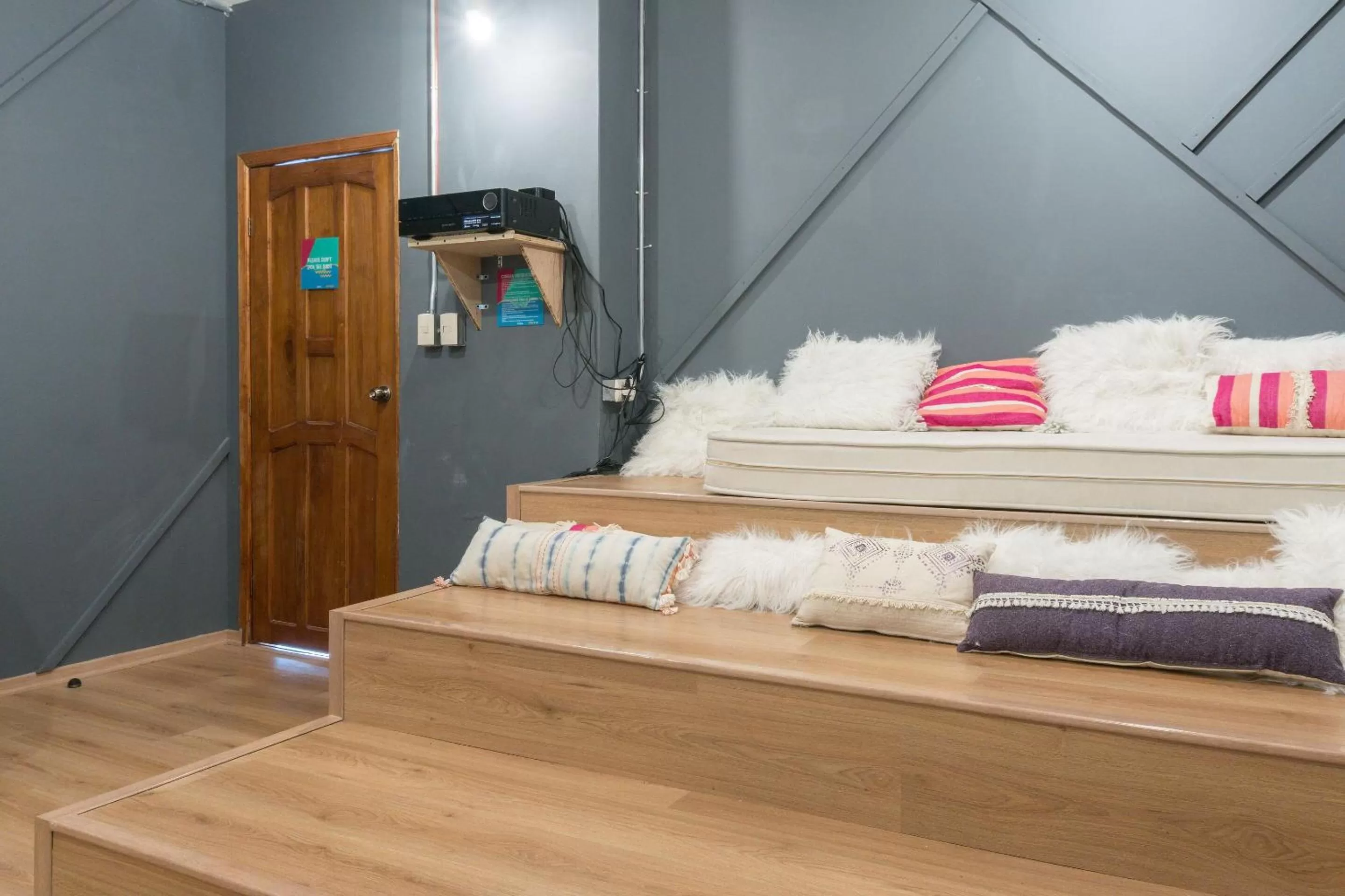 Communal lounge/ TV room, Bed in Hotel Brio Centro