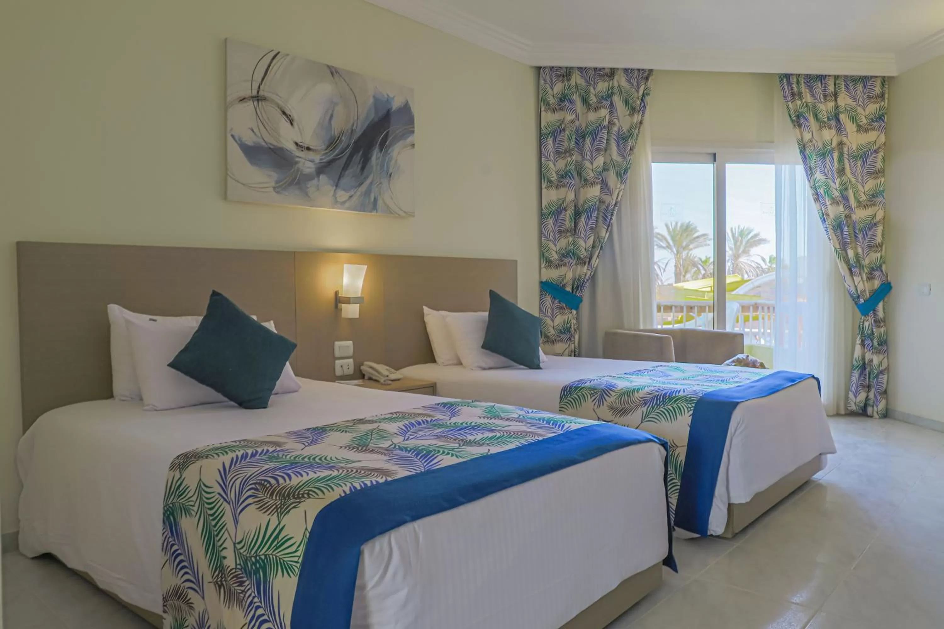 Bed in Palm Beach Resort Families and Couples only