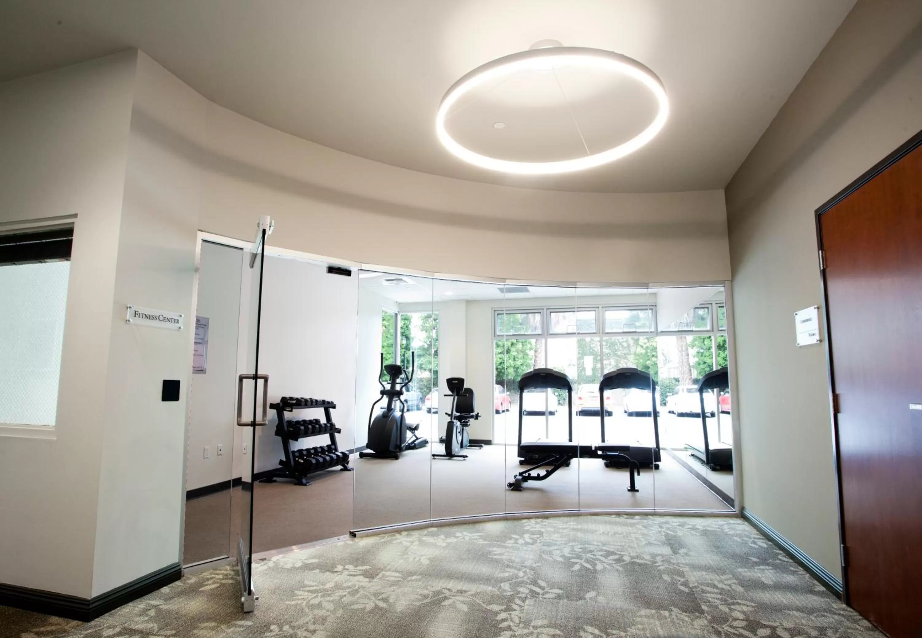 Fitness centre/facilities in Redac Gateway Hotel Torrance