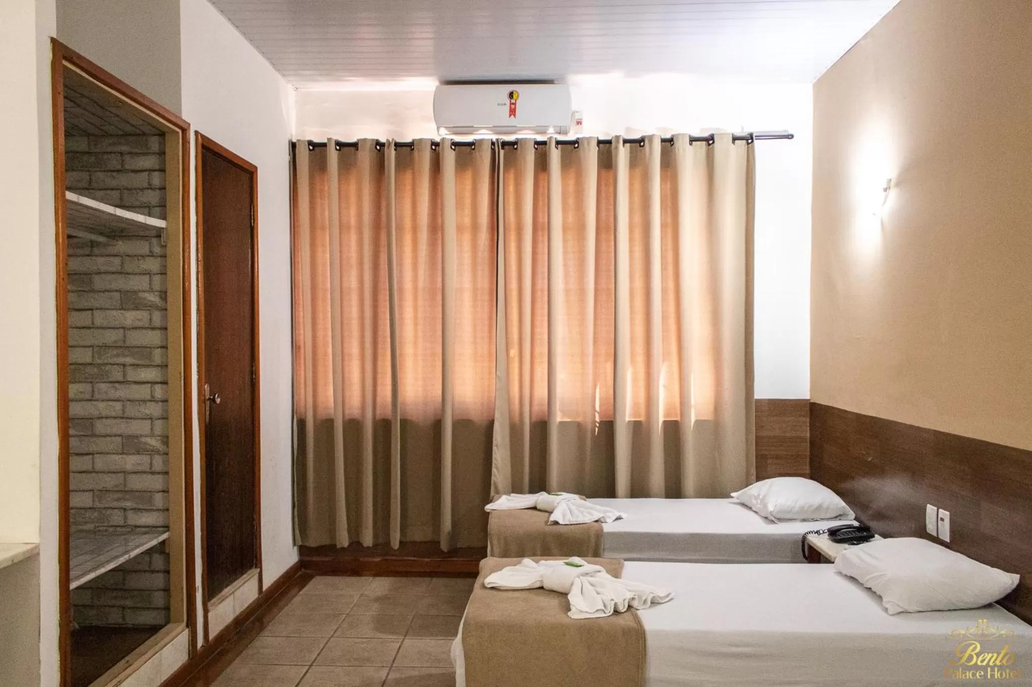 Bed in Bento palace hotel