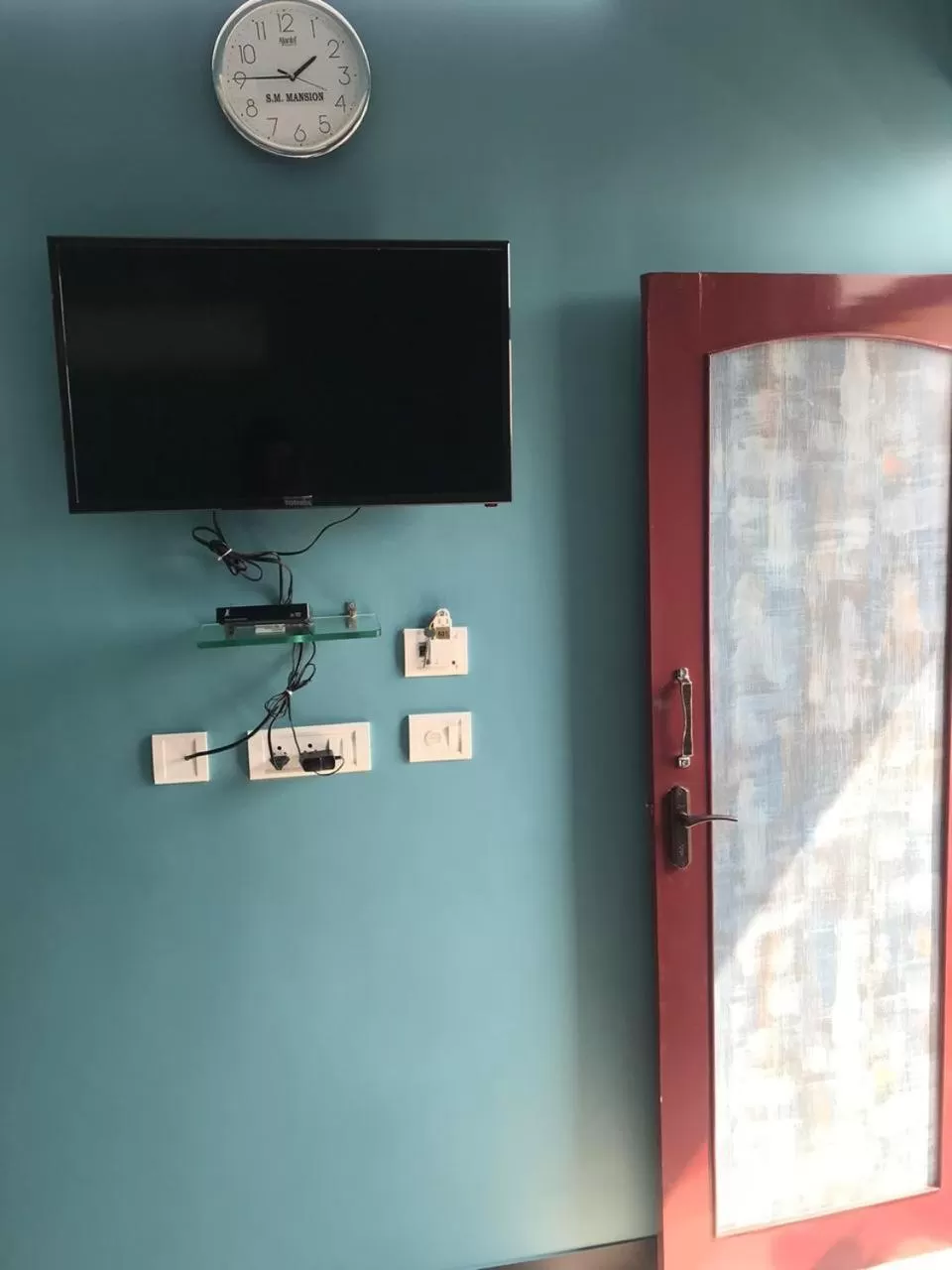 TV and multimedia in SM MANSION near Harbour & High court