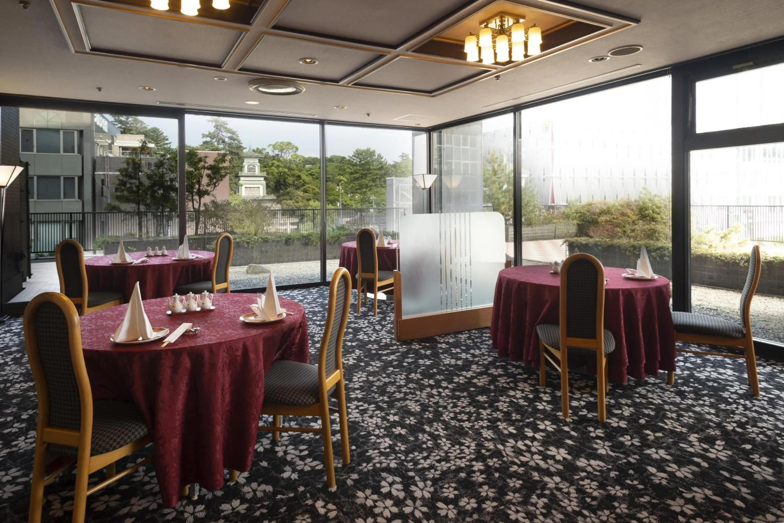 Restaurant/places to eat in Kanazawa New Grand Hotel Prestige