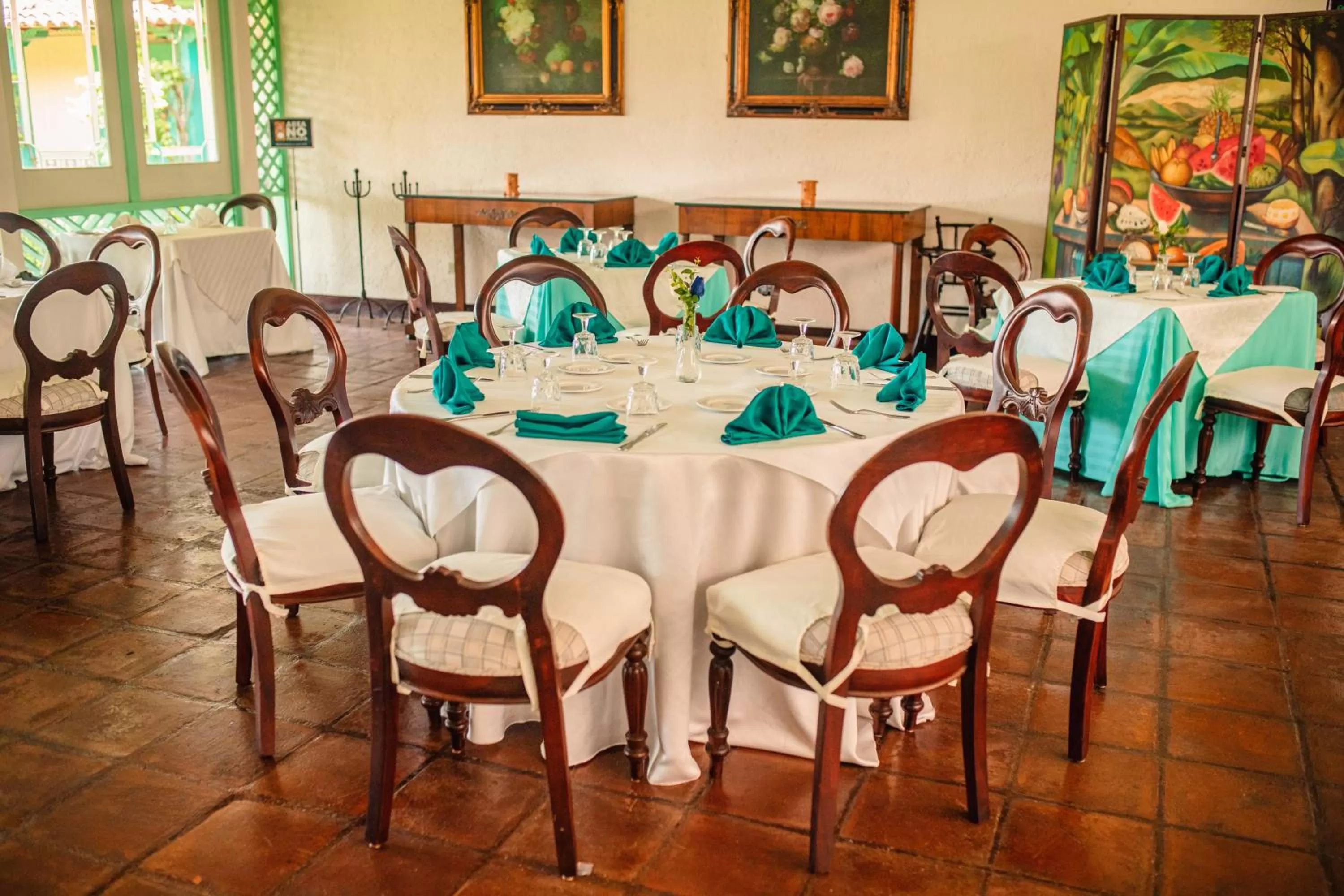 Restaurant/Places to Eat in Hotel El Convento Leon Nicaragua