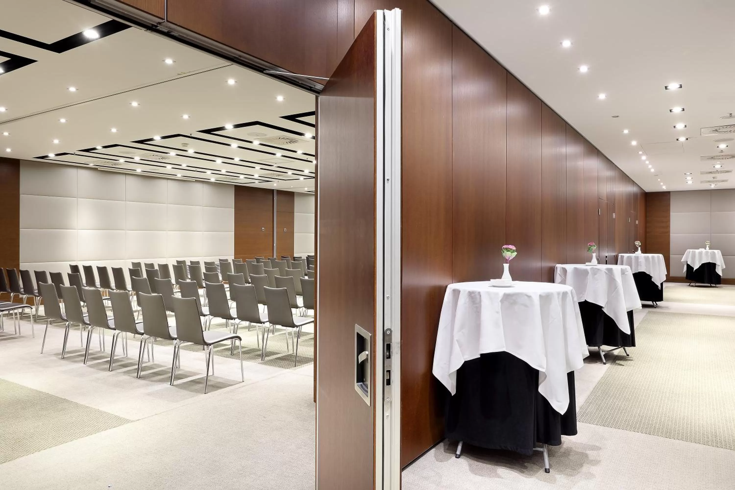 Meeting/conference room in Eurostars Berlin