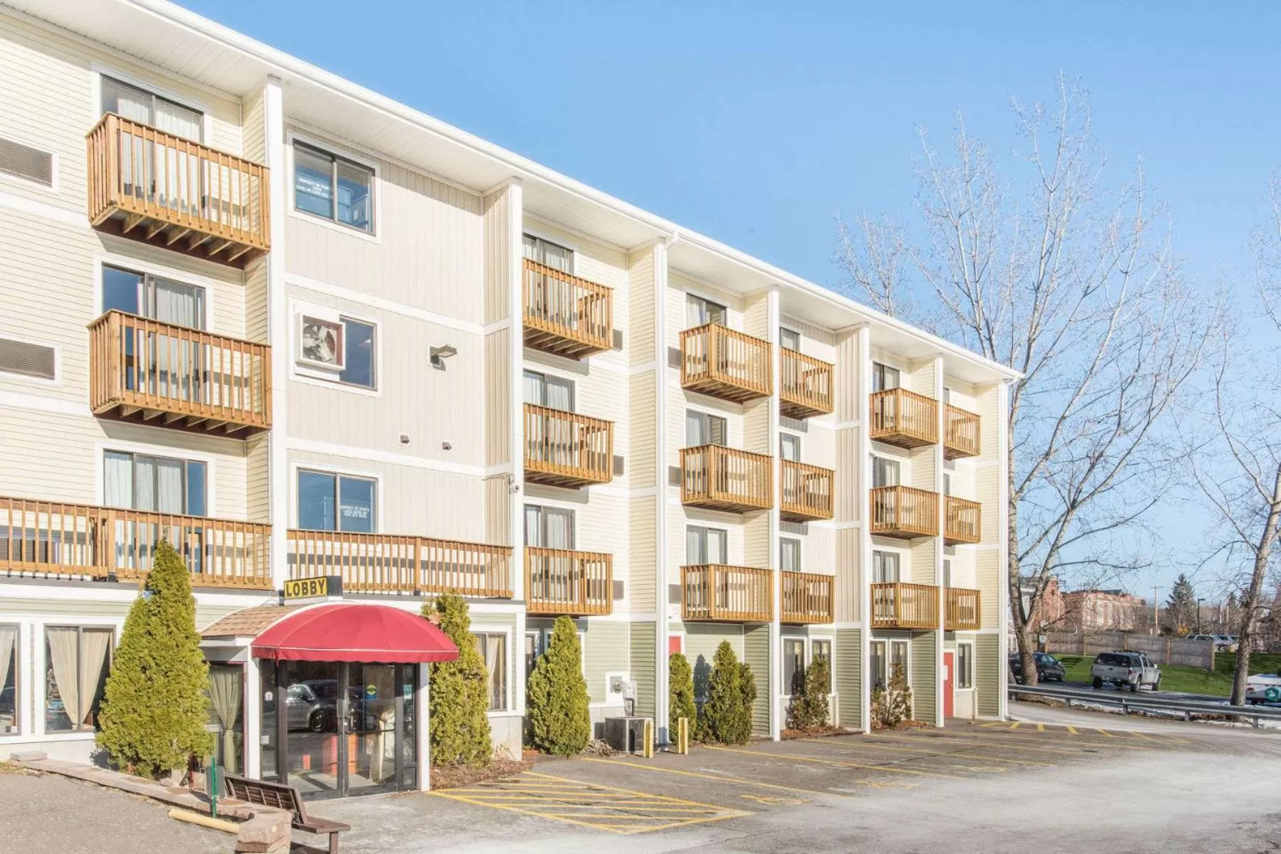 Property Building in Days Inn by Wyndham Colchester Burlington