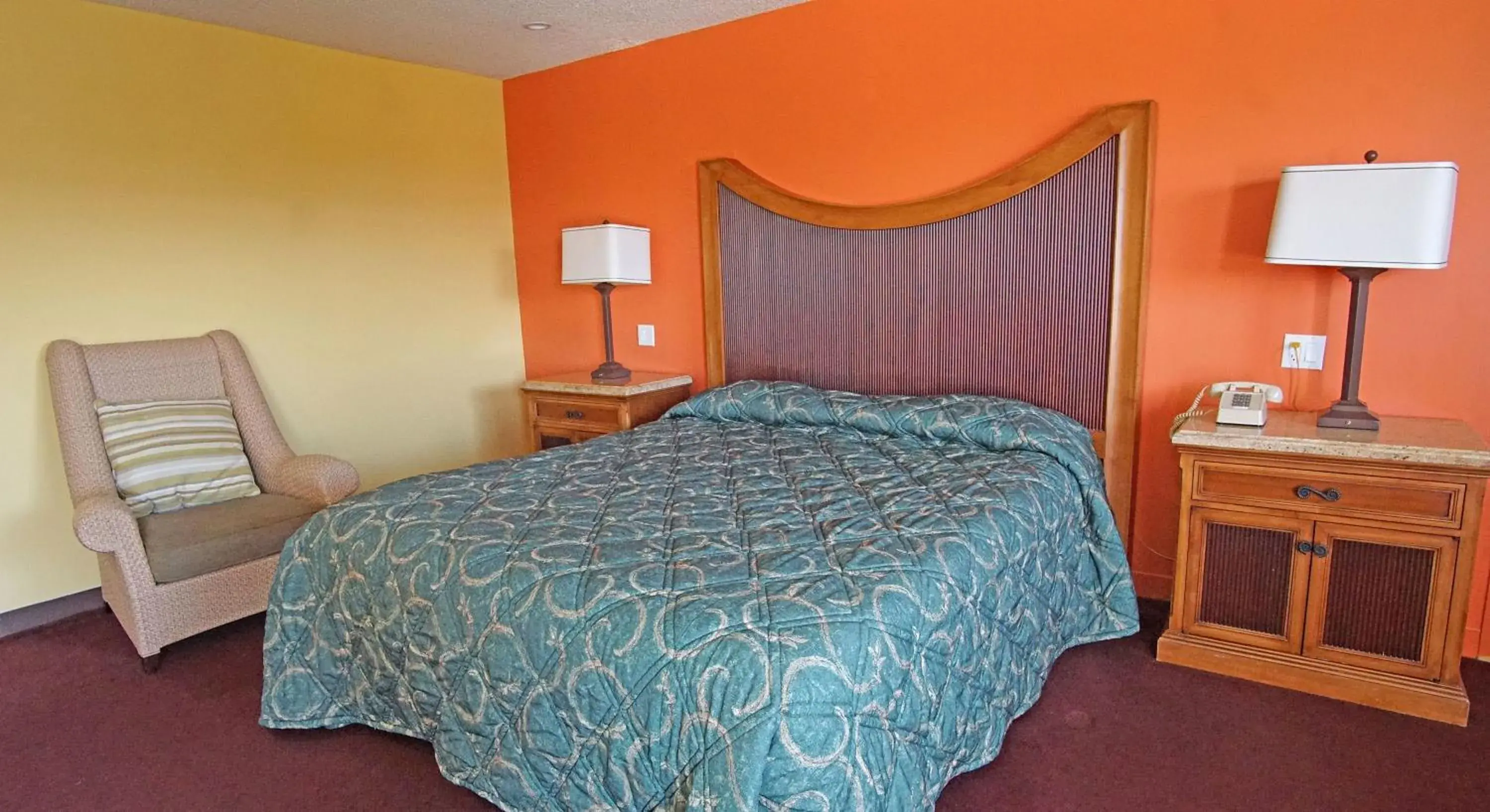 King Room- Non Smoking in Los Angeles Inn & Suites - LAX King Room- Non Smoking in Los Angeles Inn & Suites - LAX