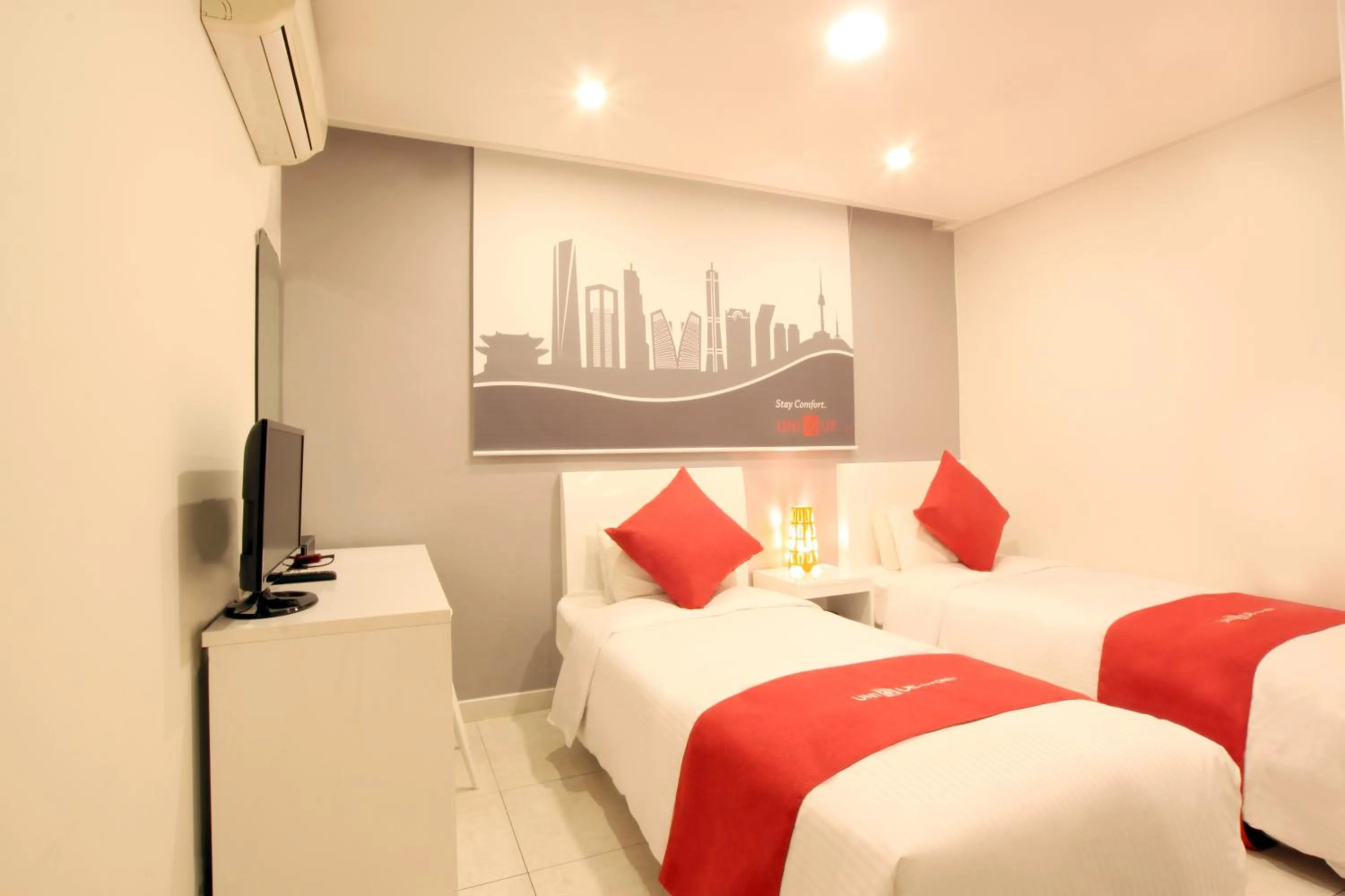 Bed in Hotel Unique by Foret