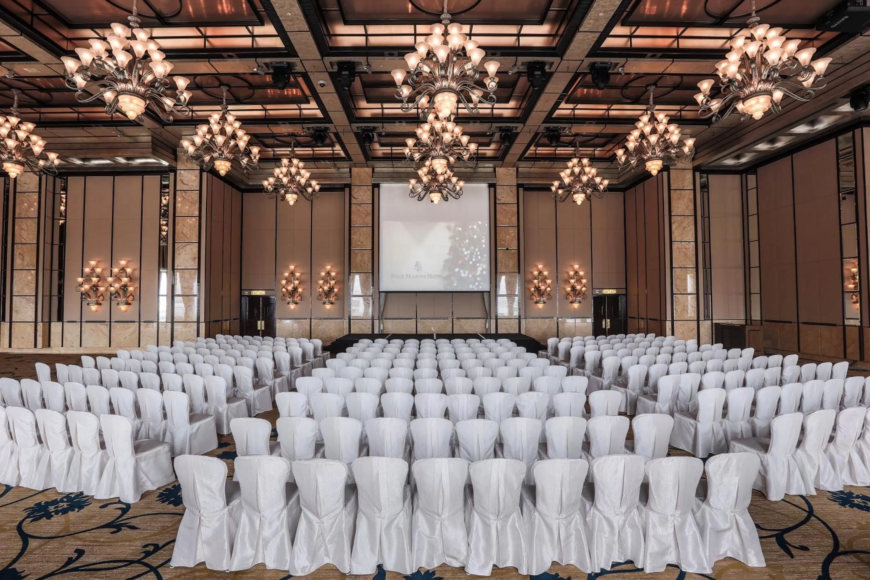 Banquet/Function facilities in Four Seasons Hotel Hong Kong