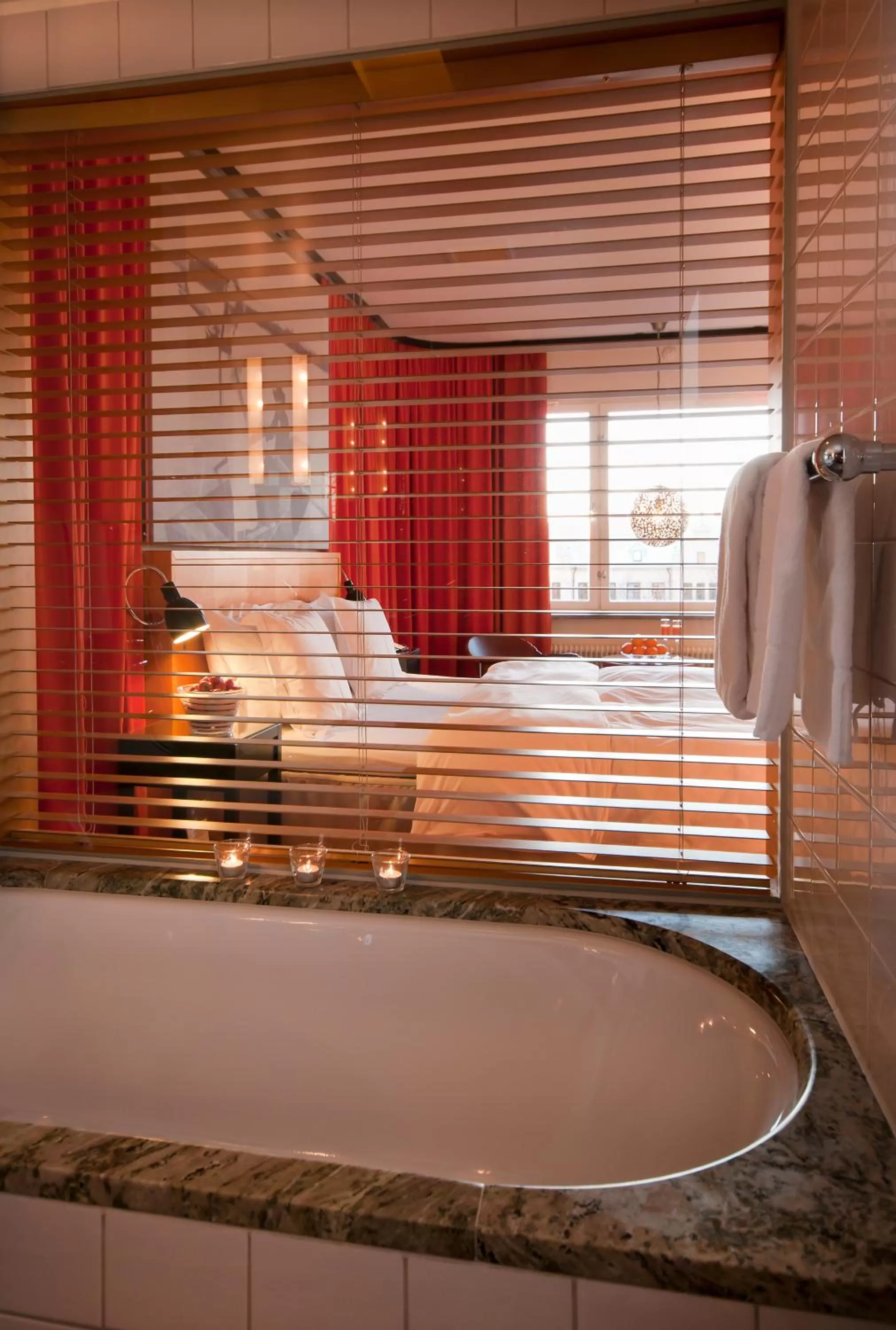 Bathroom, Bed in Hotel Rival