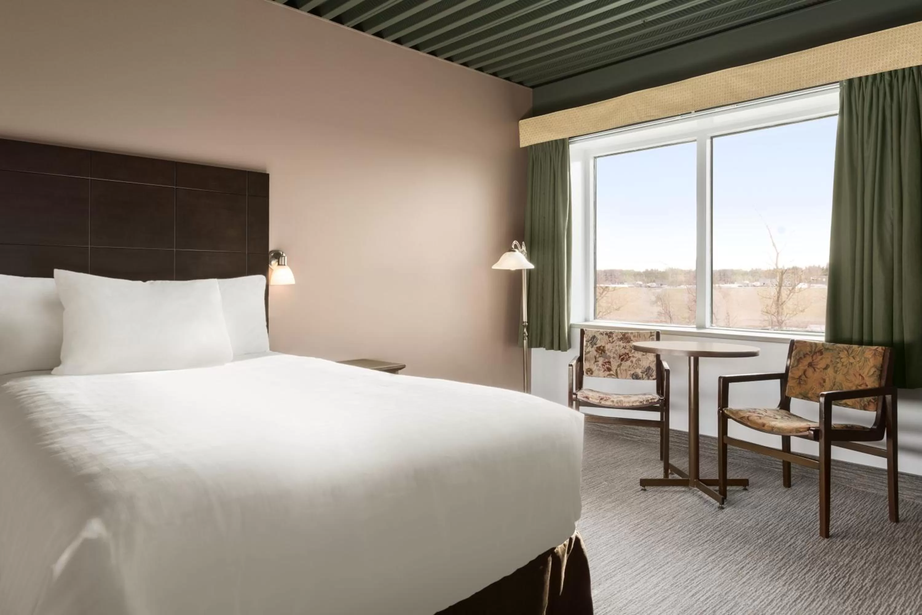 Photo of the whole room, Bed in Travelodge by Wyndham Baie Comeau