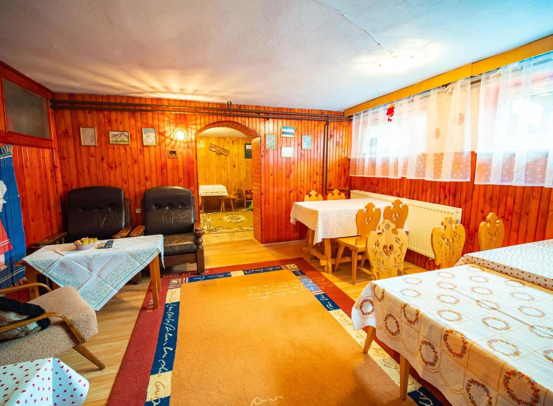 Communal lounge/ TV room in Penzión Skitour