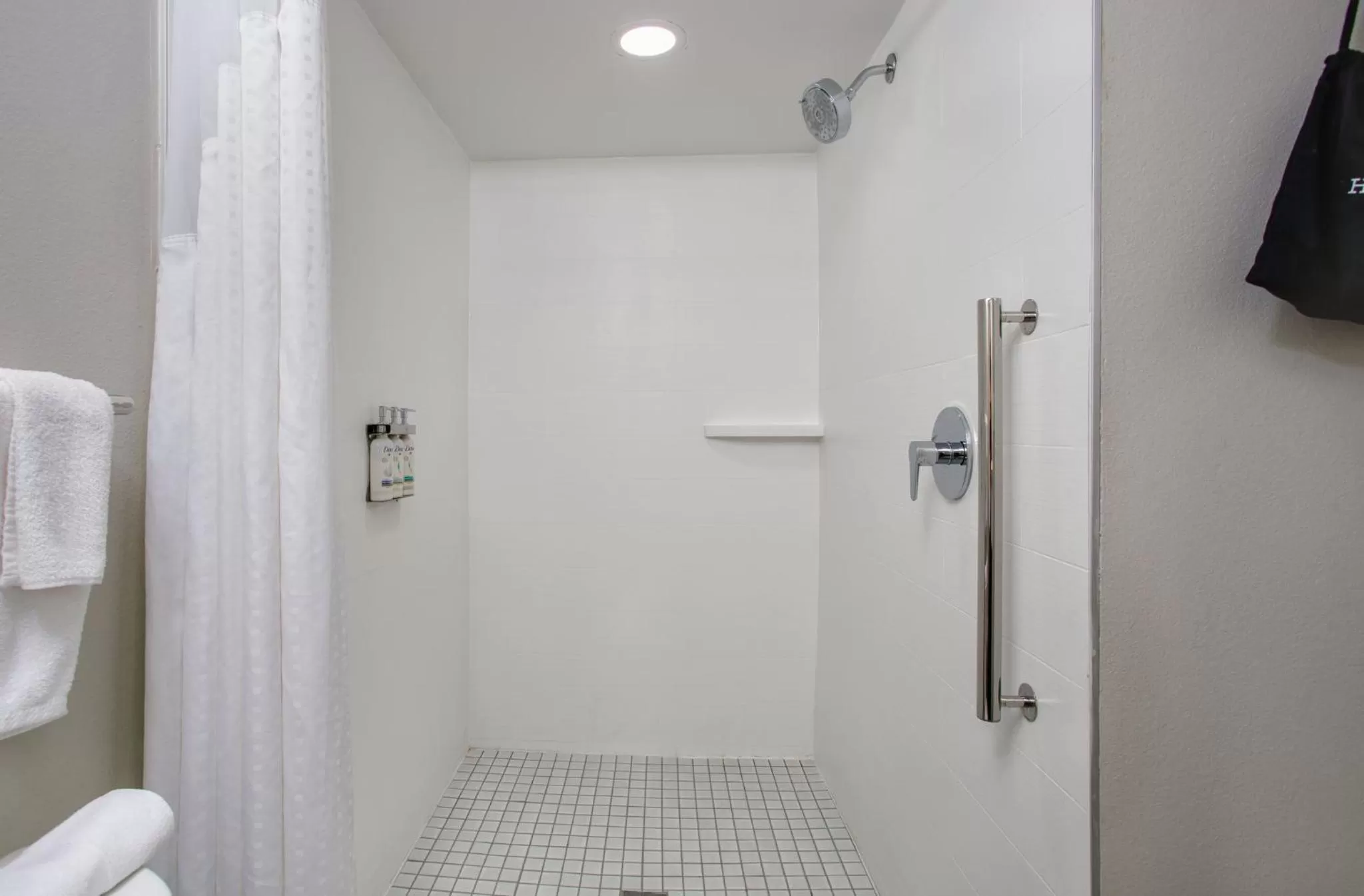 Photo of the whole room in Holiday Inn Express Hotel Clearwater East - ICOT Center by IHG