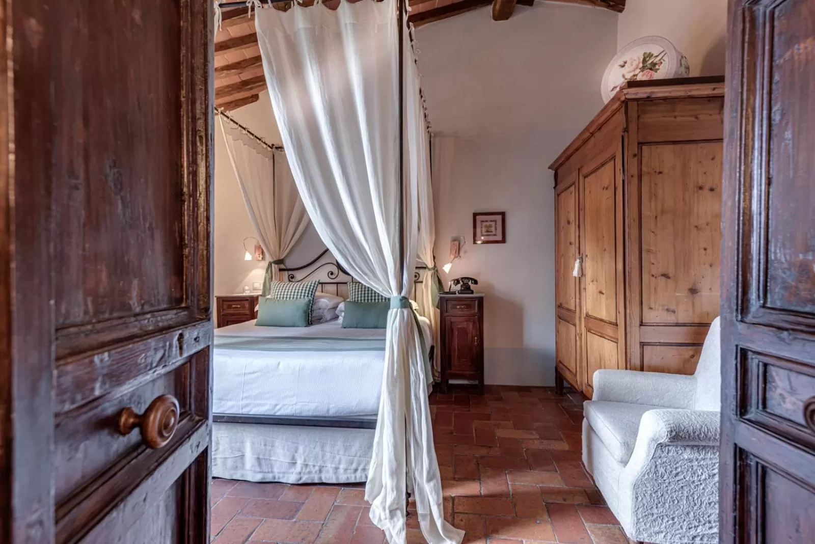 Bed in PALAZZO DEL CAPITANO Wellness & Relais - Luxury Borgo Capitano Collection
