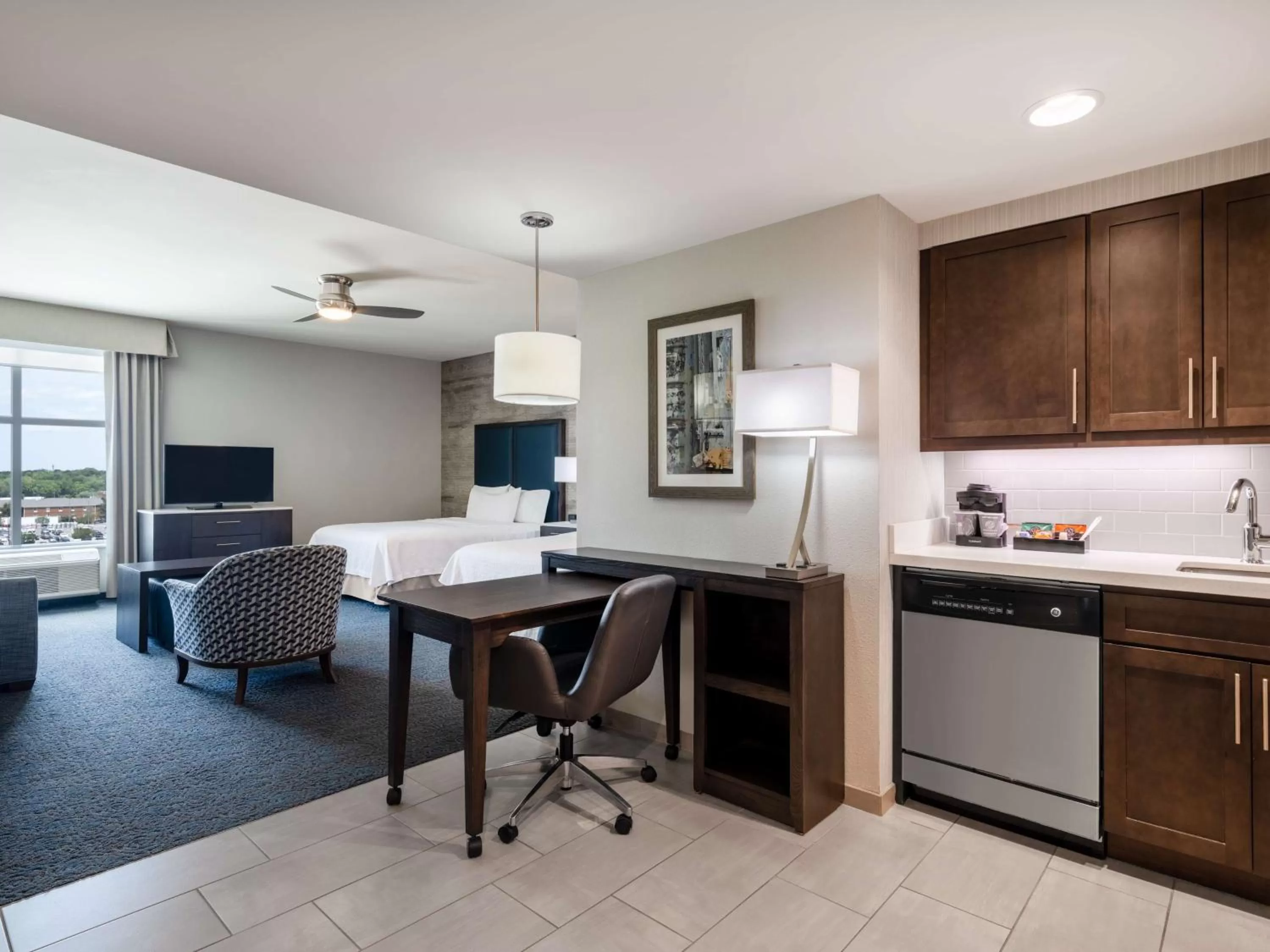 Living room in Homewood Suites By Hilton North Charleston