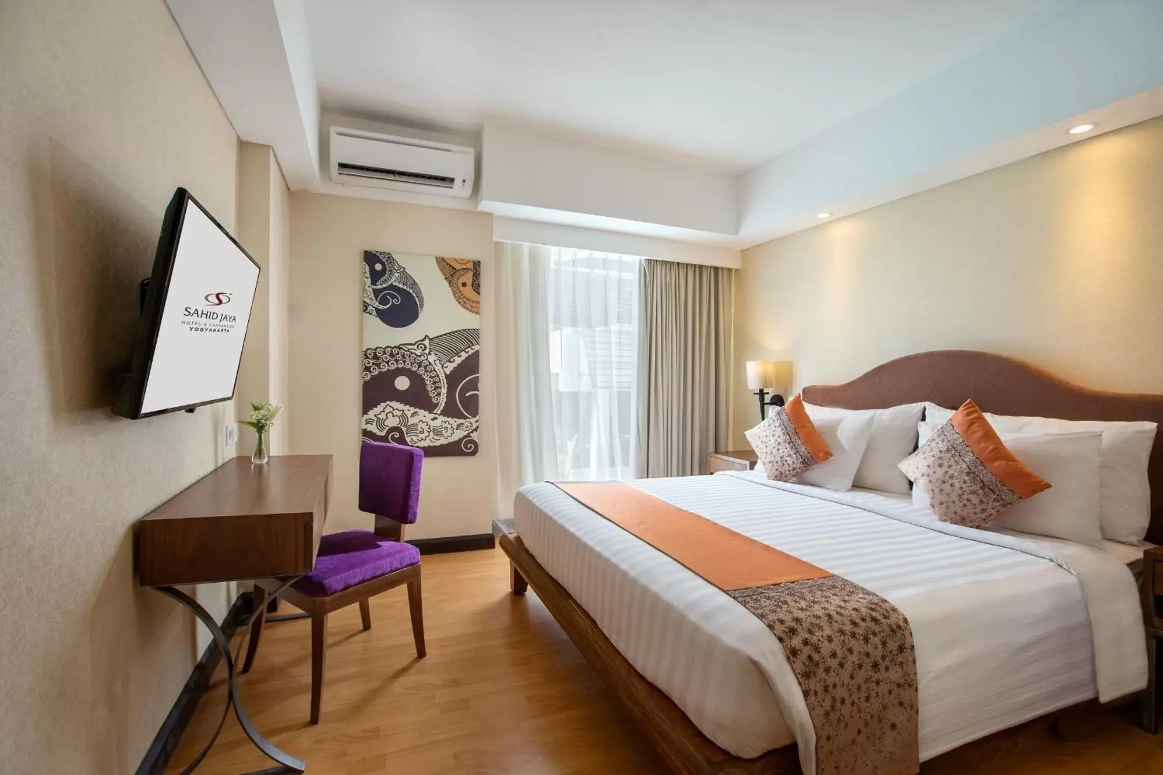 Deluxe Double Room in Sahid Raya Hotel & Convention Yogyakarta Deluxe Double Room in Sahid Raya Hotel & Convention Yogyakarta