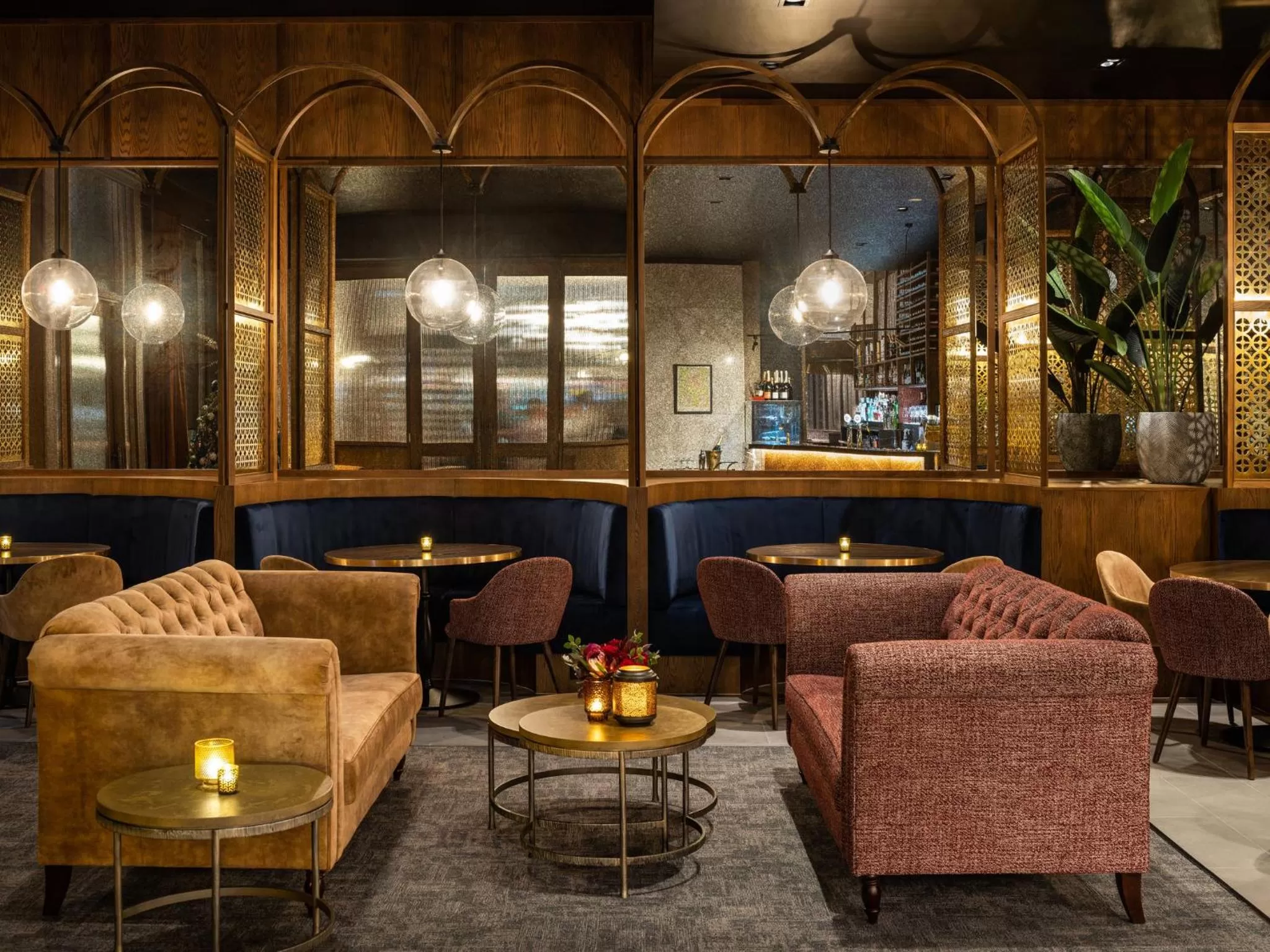 Lounge or bar in Crowne Plaza Christchurch by IHG
