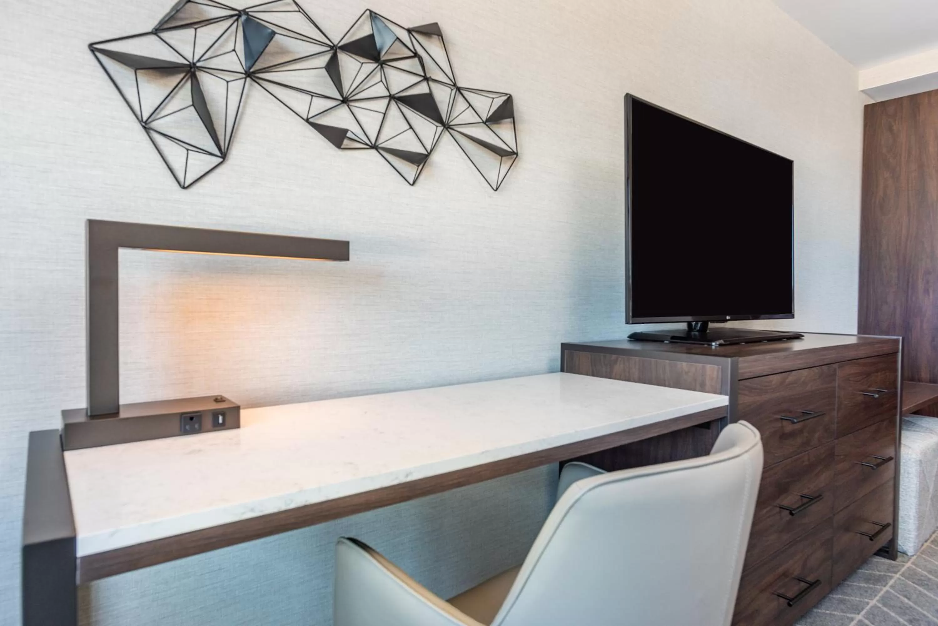 Photo of the whole room in Holiday Inn Boston Logan Airport - Chelsea by IHG